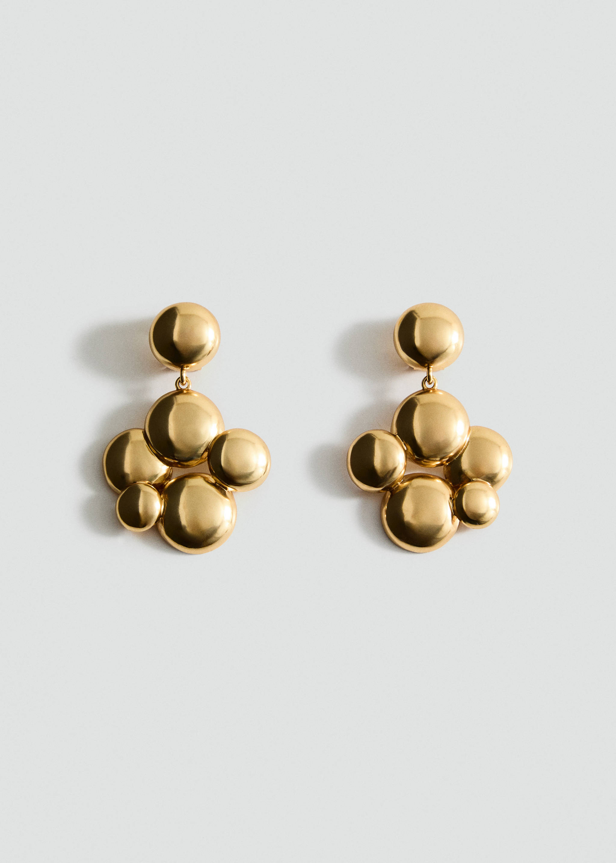 Round hanging earrings - Article without model