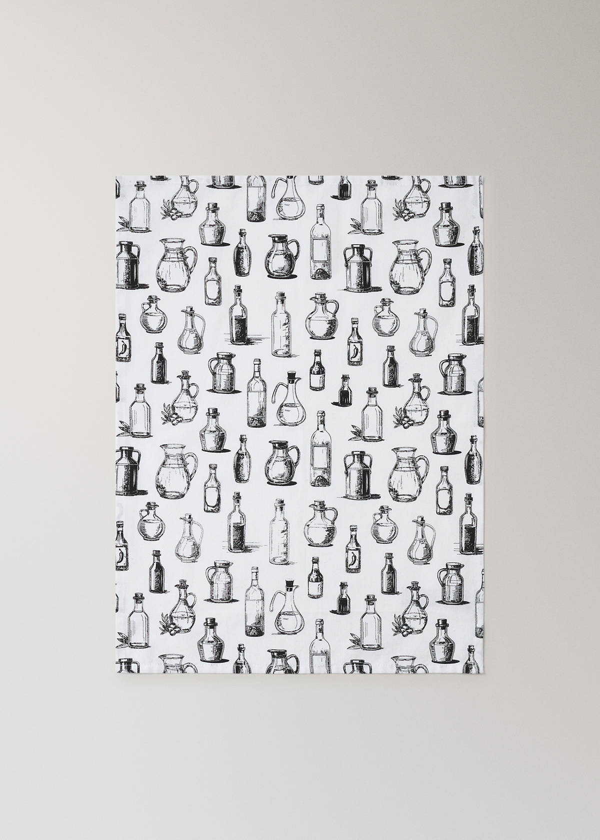 Cotton kitchen towels with bottle design — White