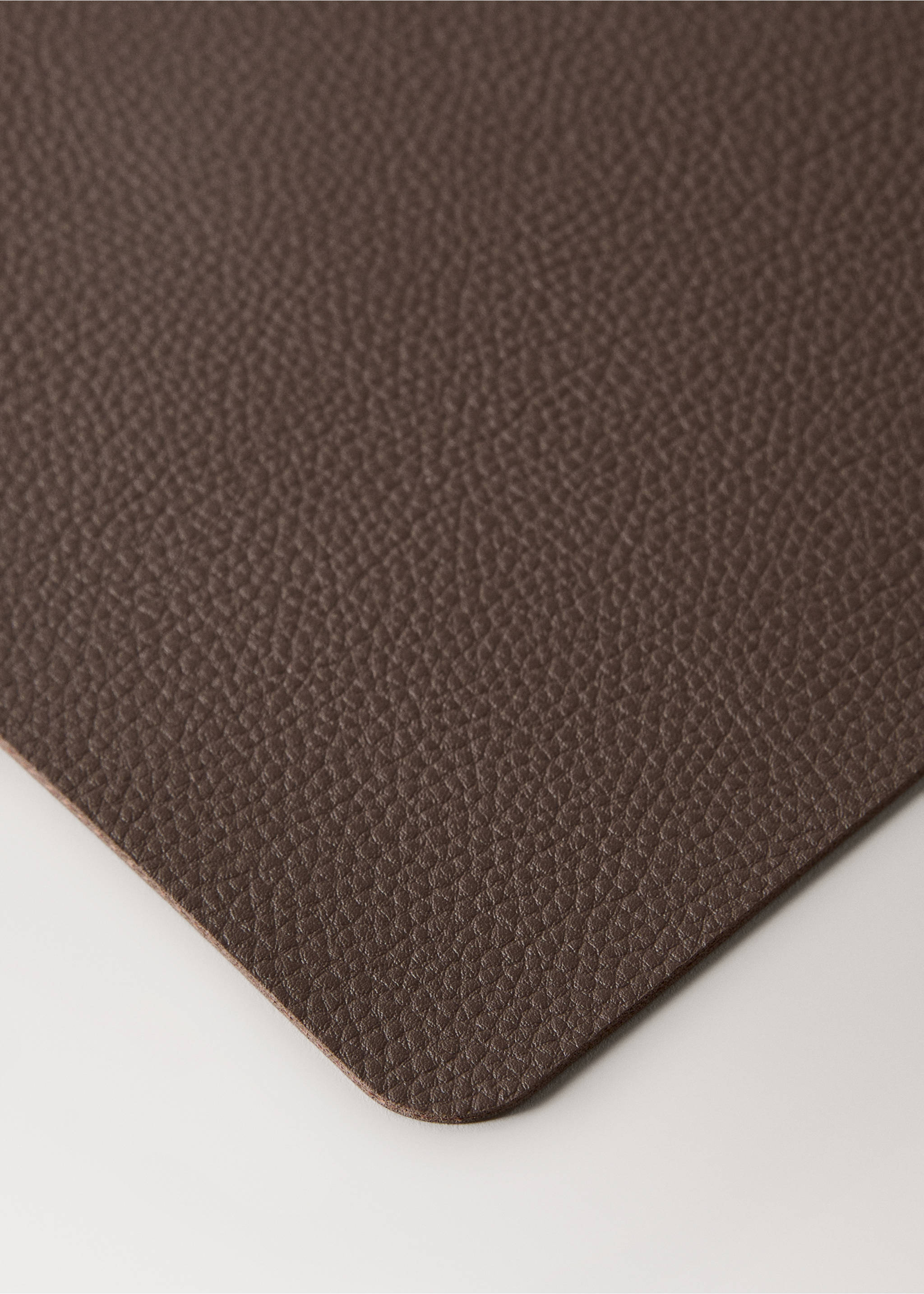 Rectangular faux leather table mat - Details of the article 2, Light/Pastel Brown. Ref: 17024139-00.