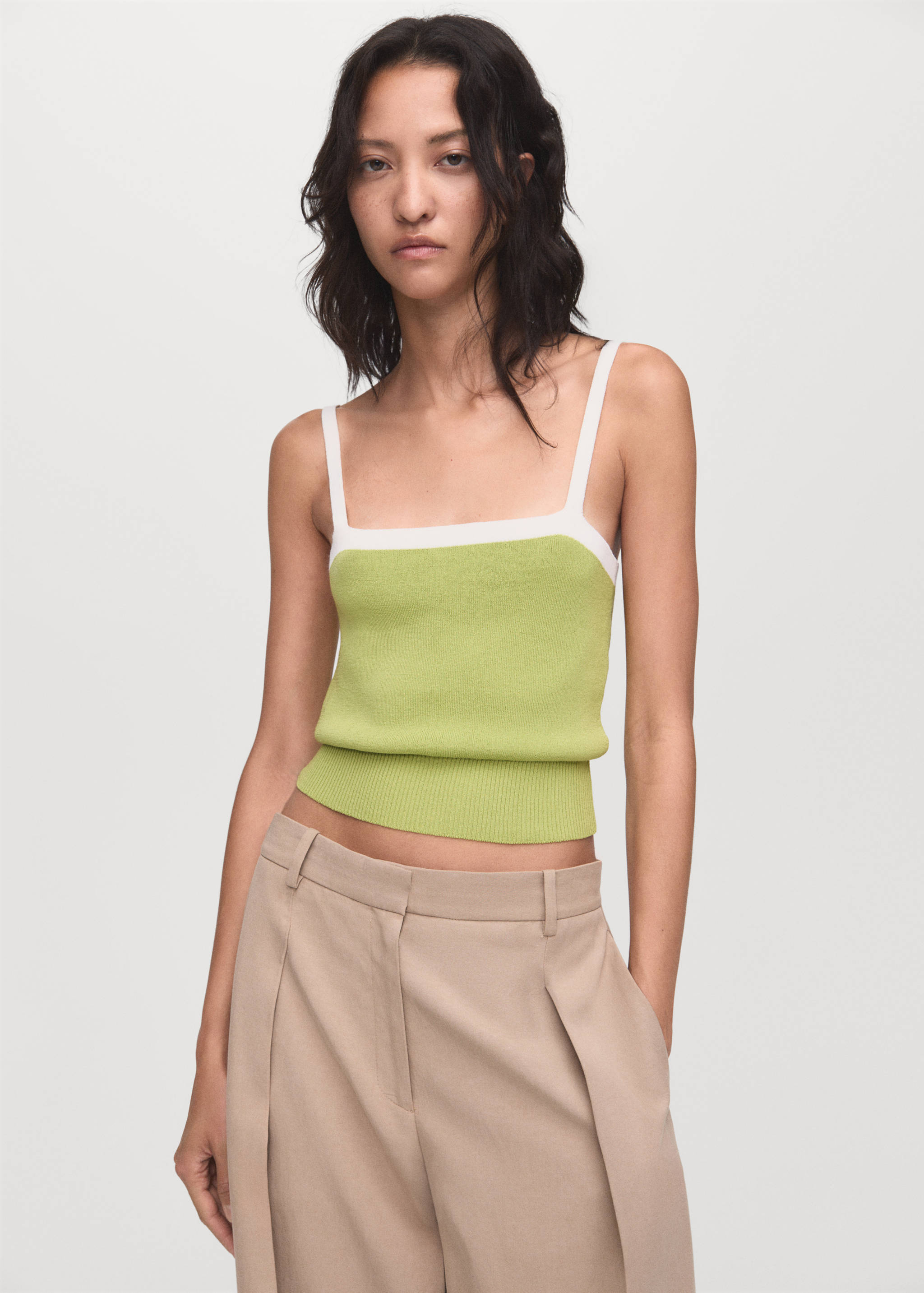 Knitted top with crossed back - Medium plane