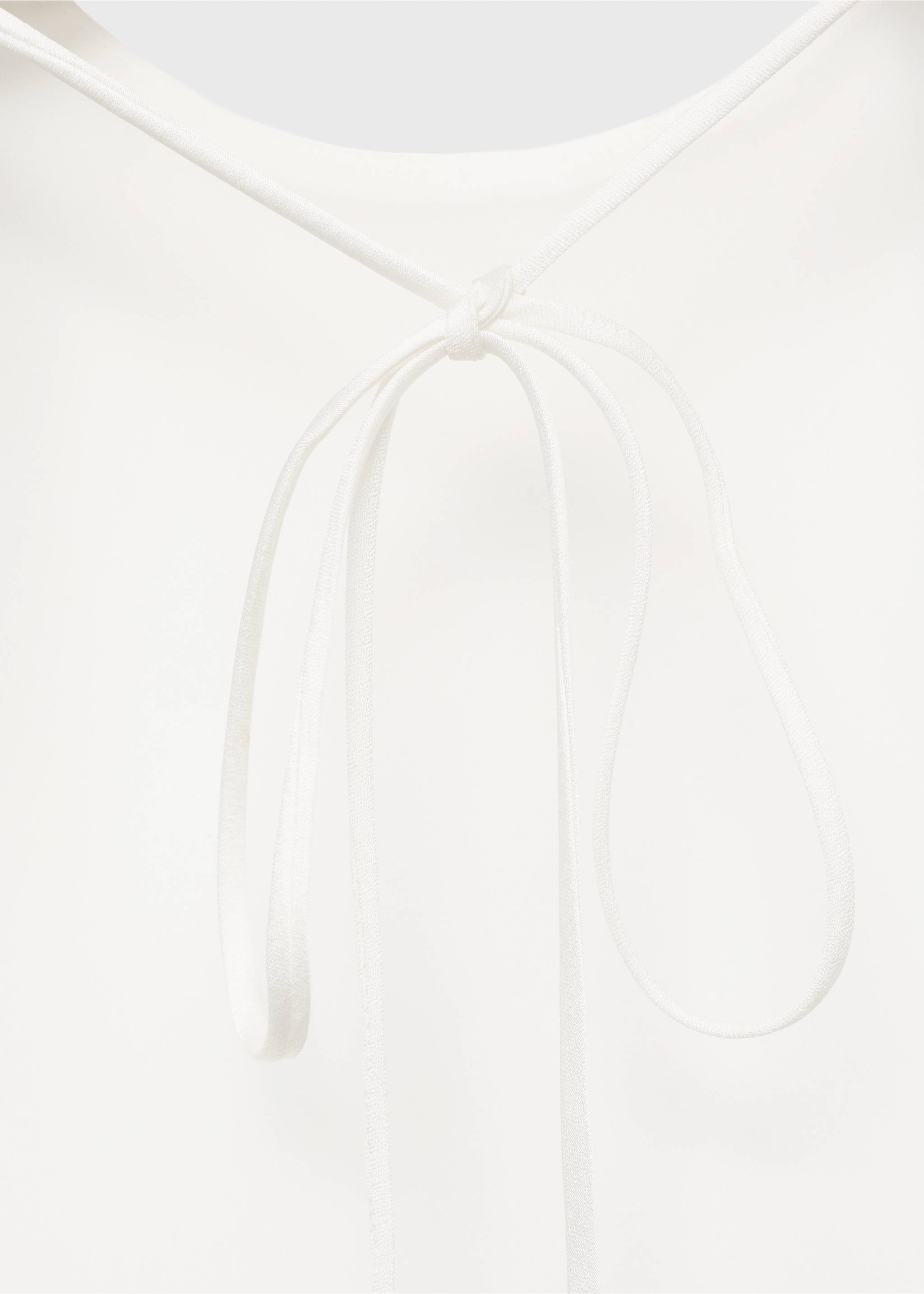 Асимметричный топ с атласным блеском - Деталь изделия 8, Белый. Ref: 17024148-00.