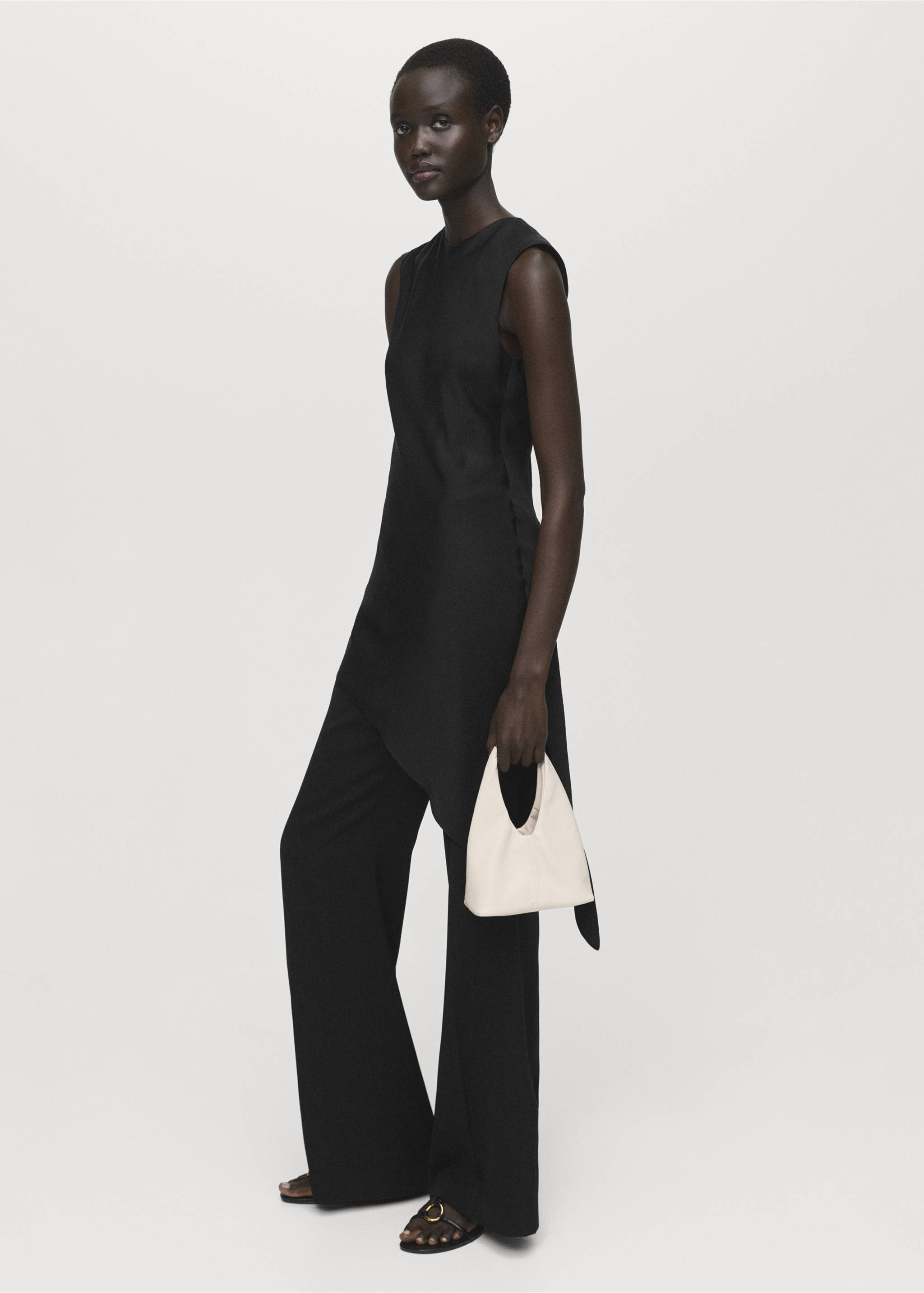 Асимметричный топ с атласным блеском - Общий план, Черный. Ref: 17024148-00.