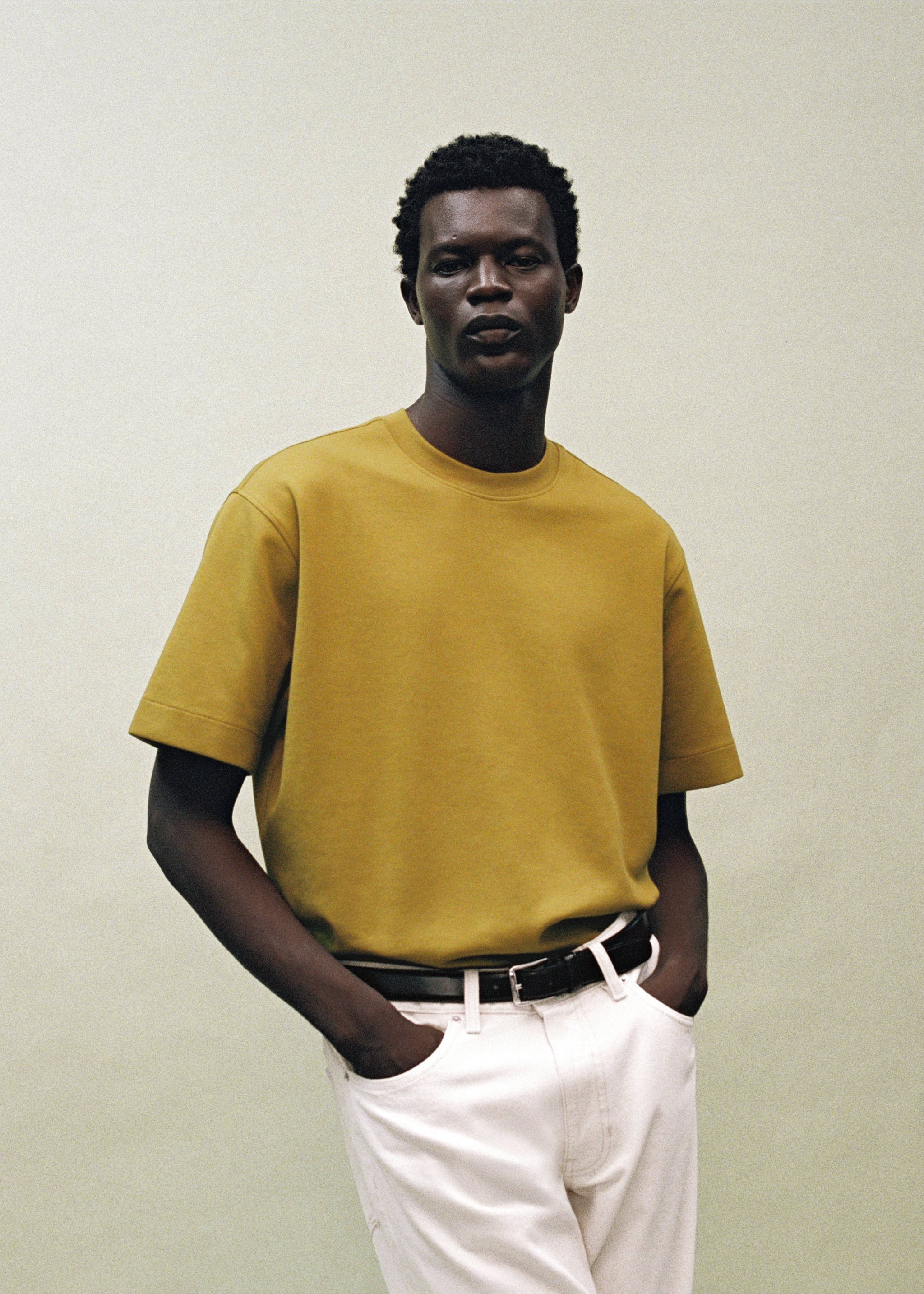 Camiseta tejido sudadera relaxed fit - Detalle del artículo 3, Ocre. Ref: 17024436-00.