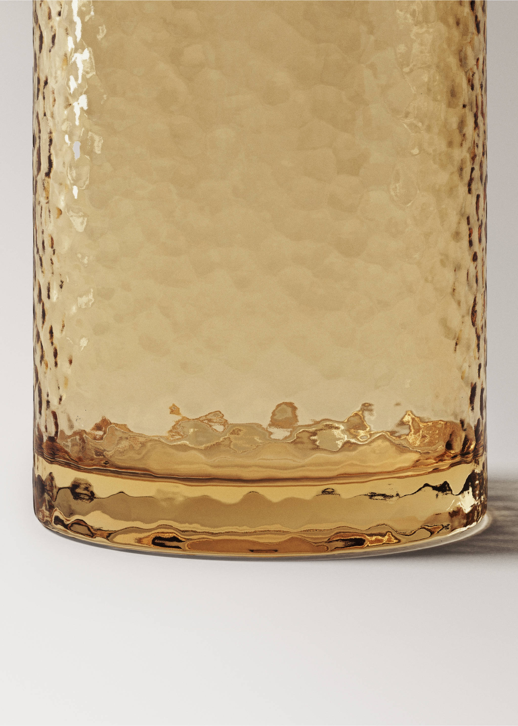Carafe en verre martelé - Détail de l'article 2, Vanille. Ref: 17024441-00.
