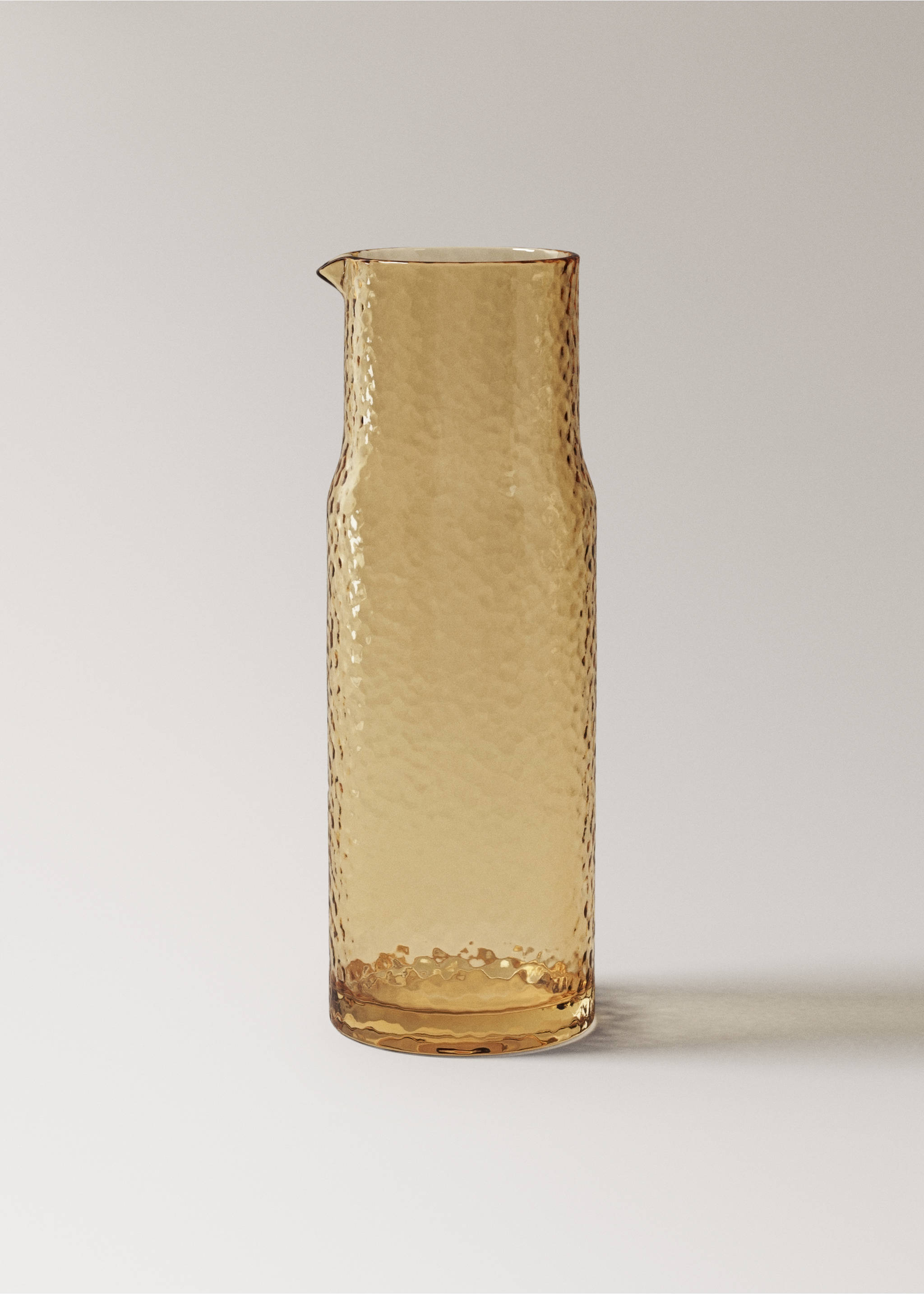 Carafe en verre martelé - Article sans modèle, Vanille. Ref: 17024441-00.