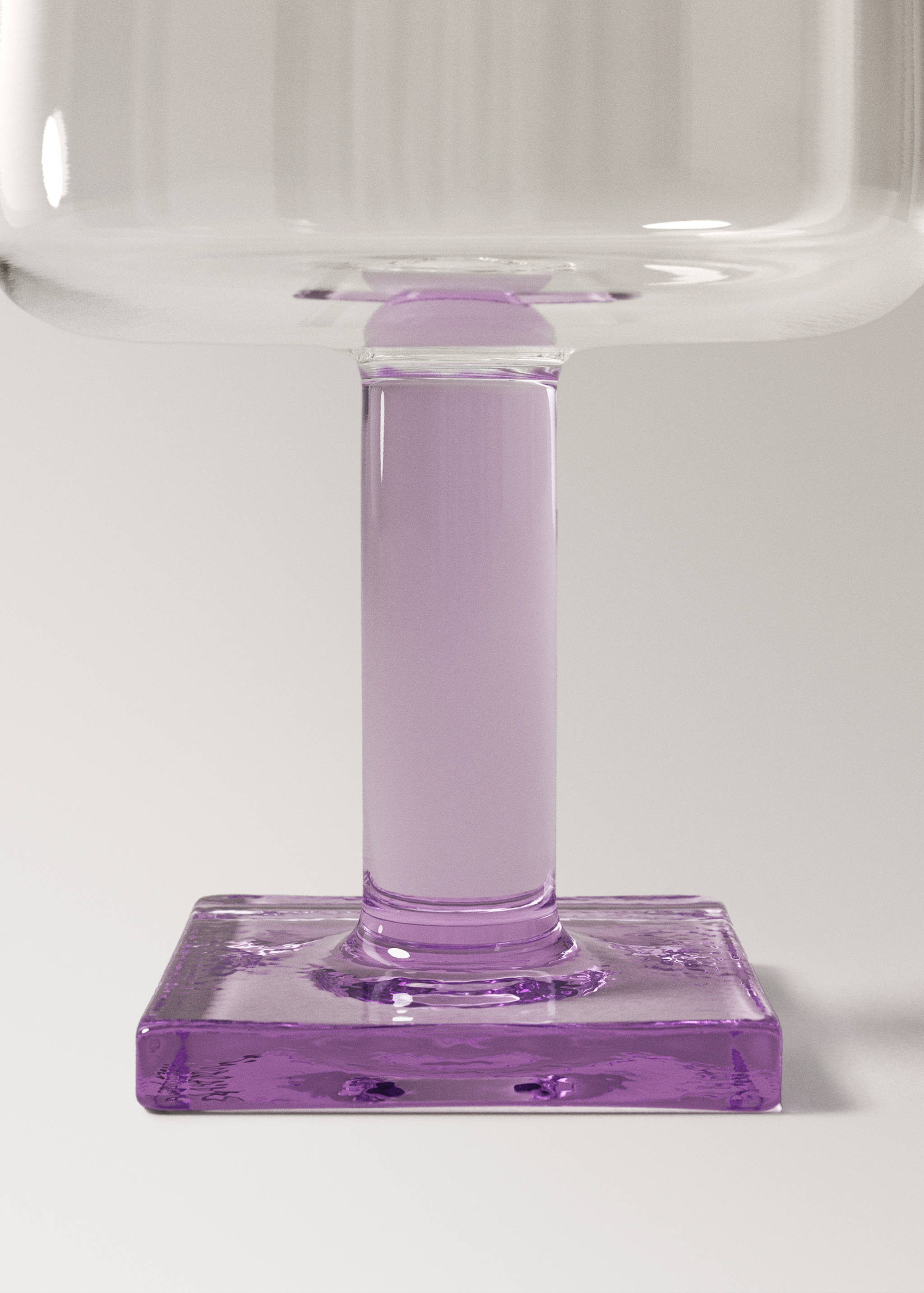 Kieliszek ze szkła borokrzemianowego z kolorową podstawą - Szczegóły artykułu 1