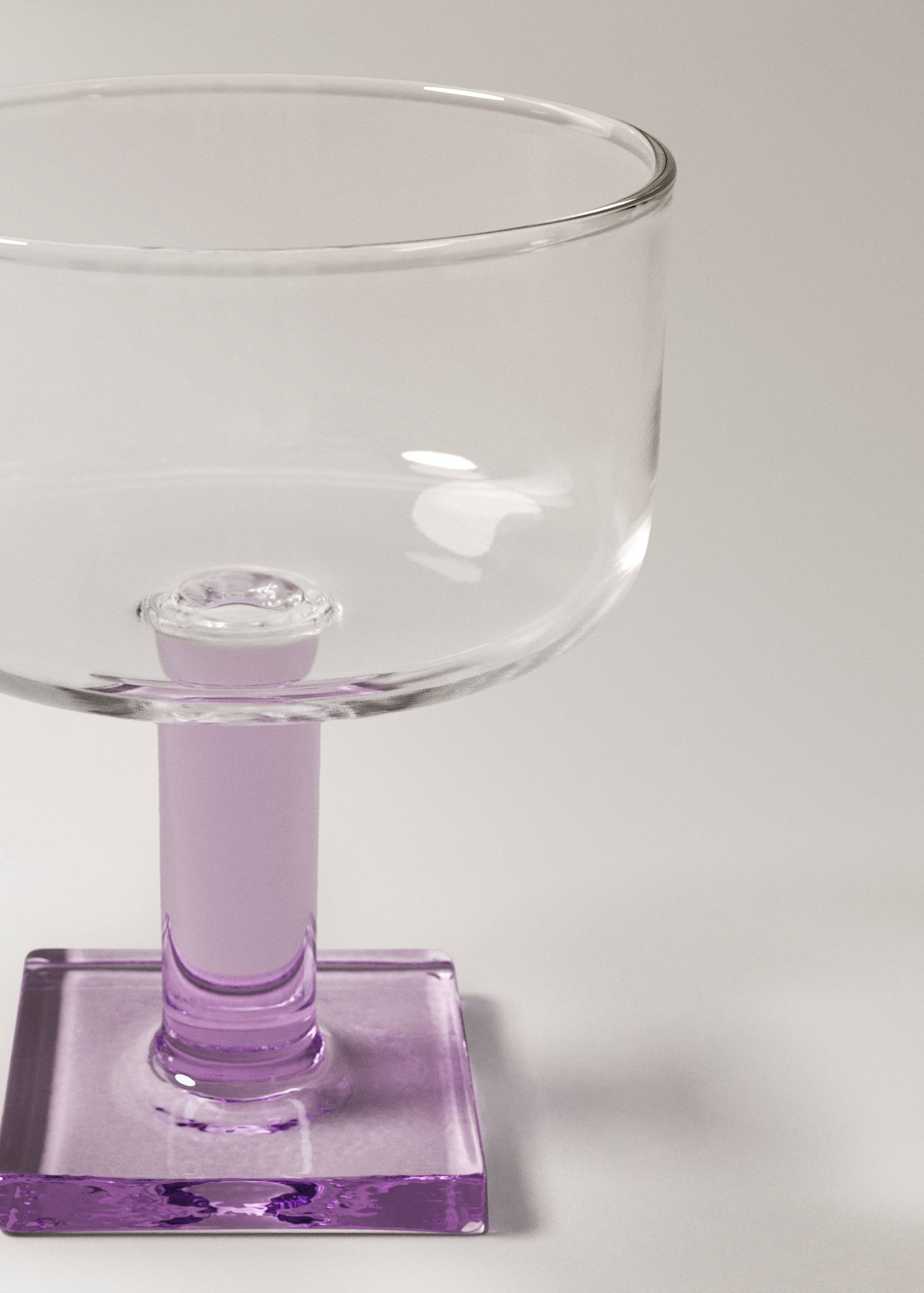 Kieliszek ze szkła borokrzemianowego z kolorową podstawą - Szczegóły artykułu 2