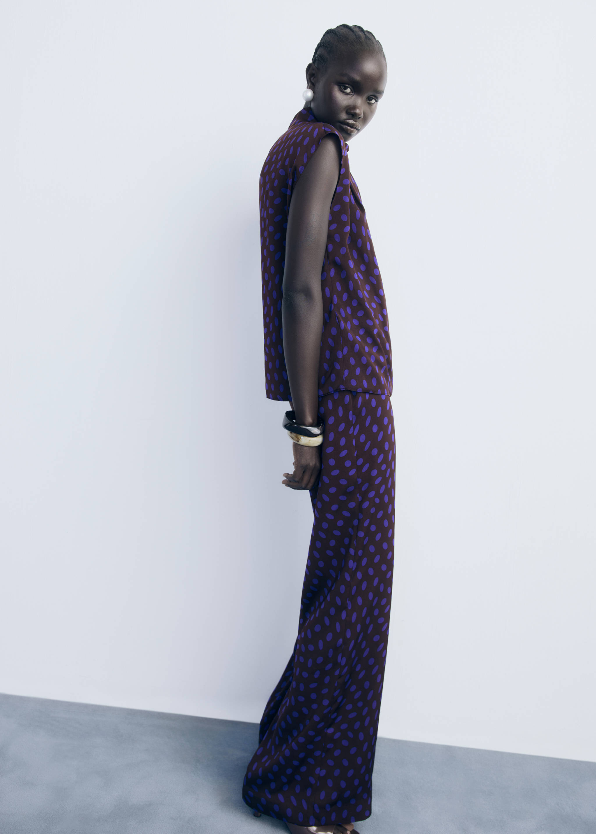 Polka-dot blouse with draped collar - General plane