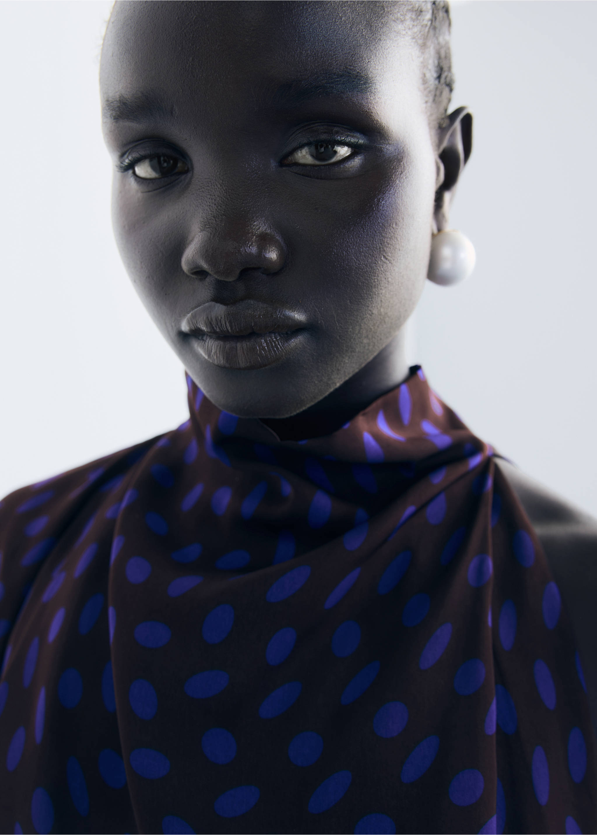 Blouse à pois col bénitier - Détail de l'article 2, Marron. Ref: 17024446-00.