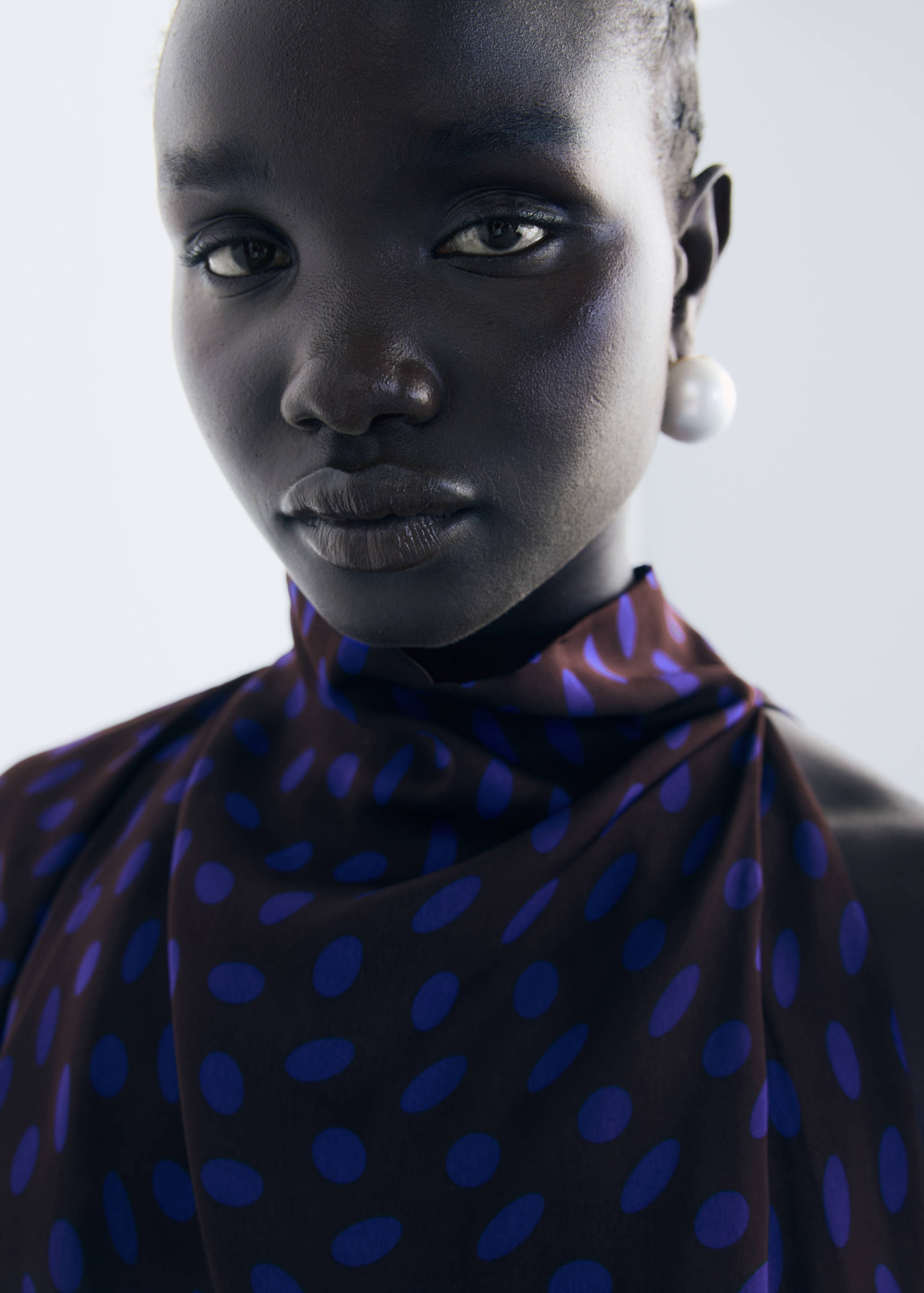 Polka-dot blouse with draped collar - Details of the article 2