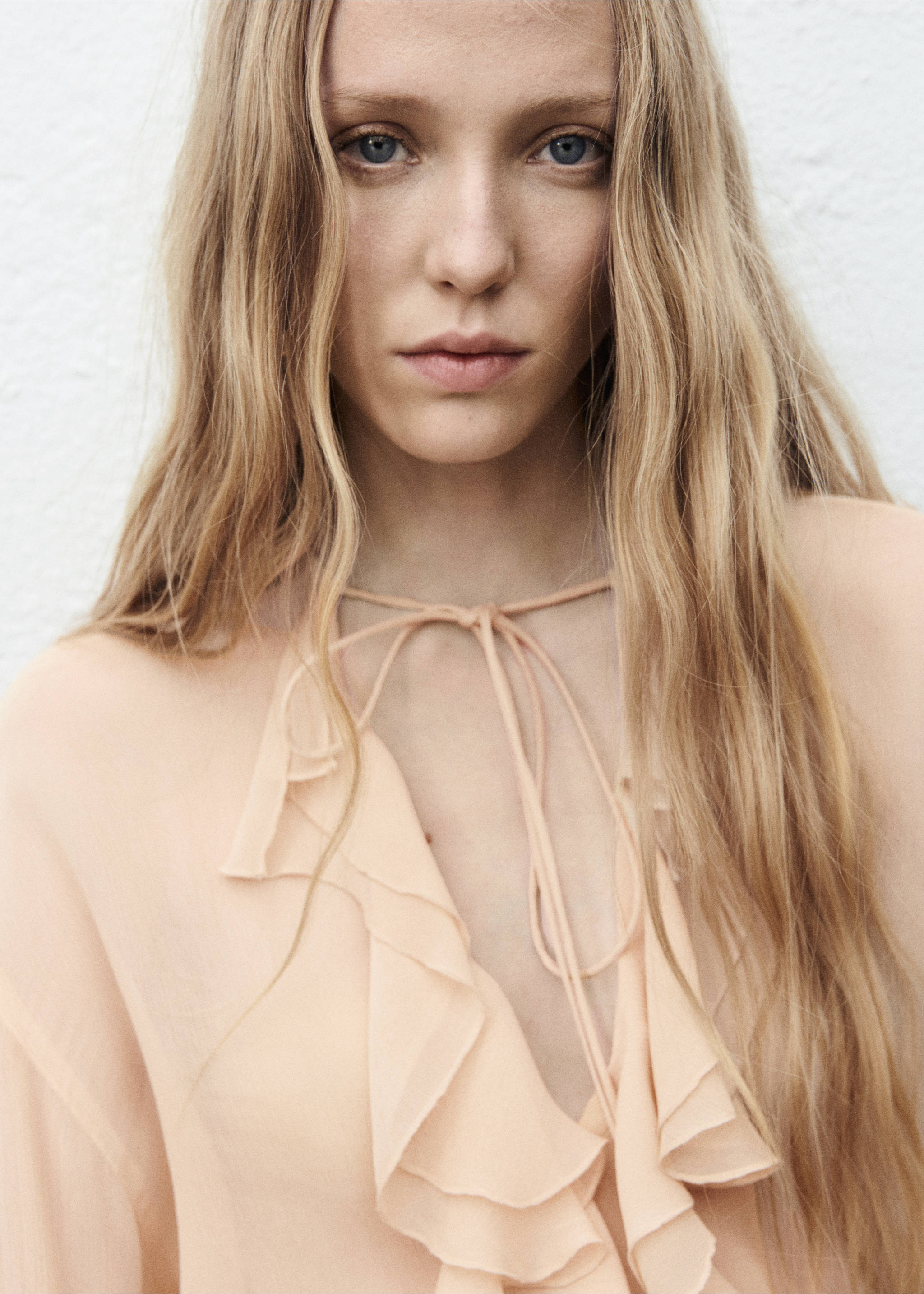 Ruffled blouse with flared sleeves - Details of the article 1, Pale Pink. Ref: 17024447-00.