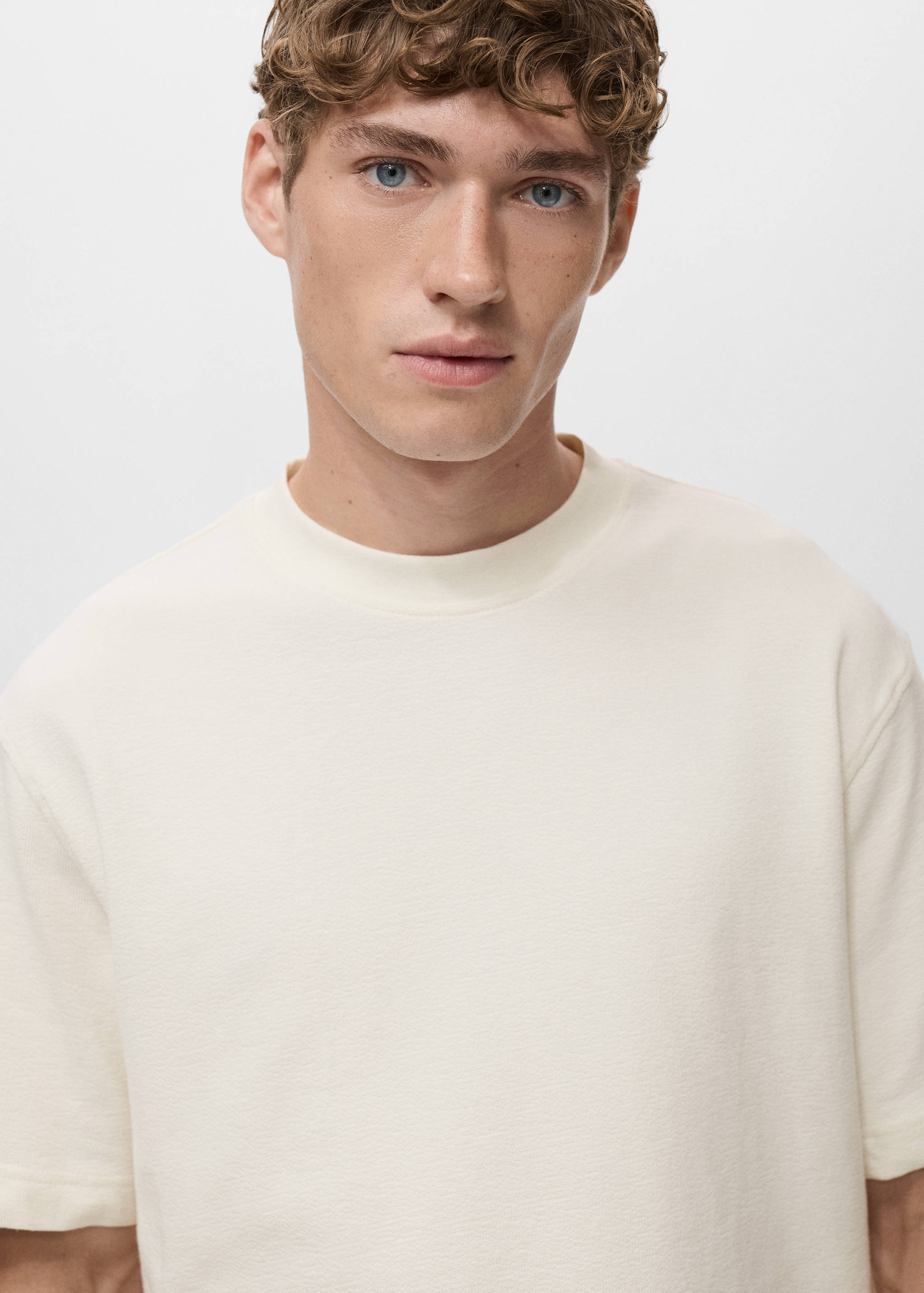 100% cotton relaxed-fit structured t-shirt - Details of the article 1