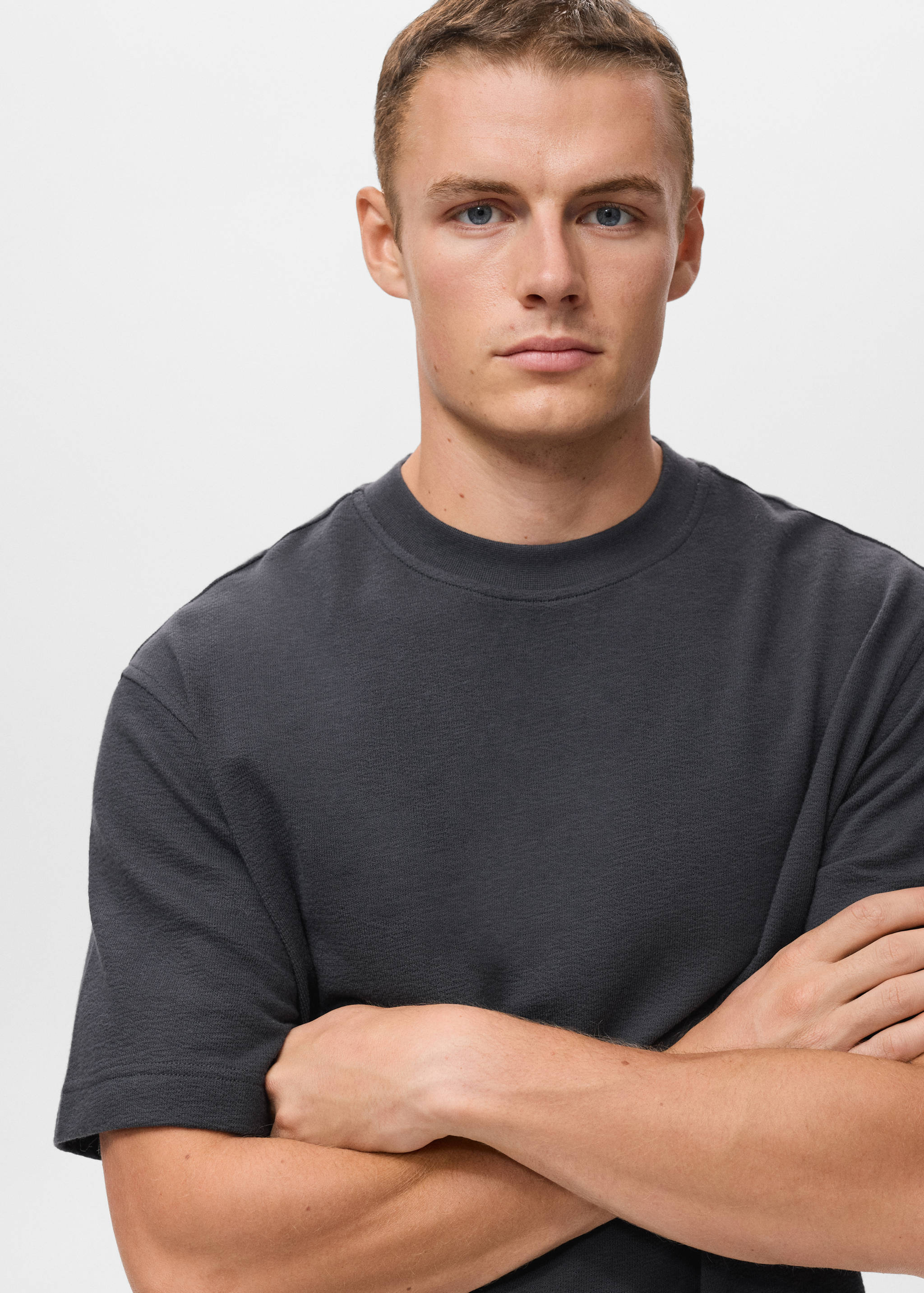 100% cotton relaxed-fit structured t-shirt - Details of the article 1