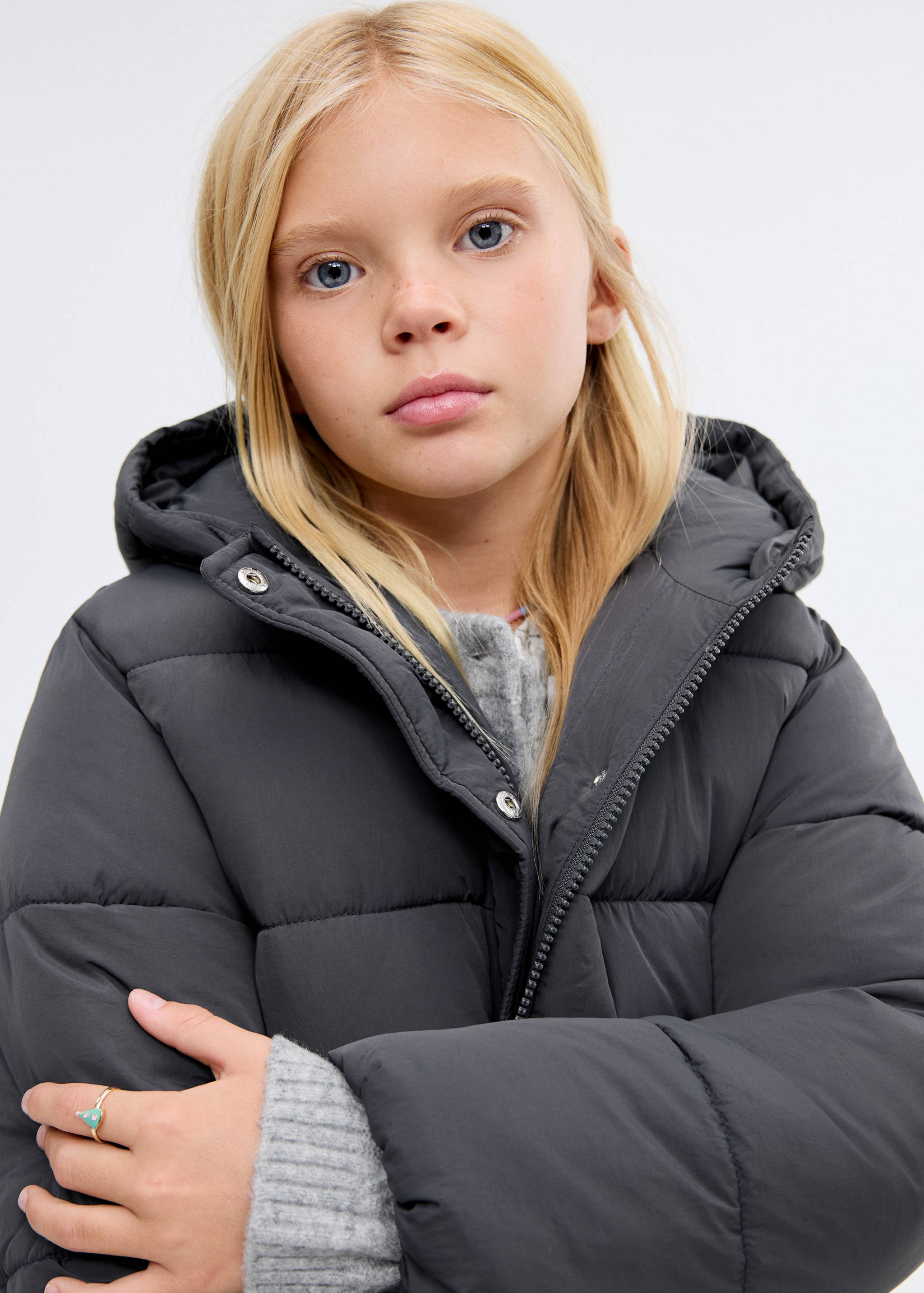 Hooded anorak with drawstring - Details of the article 1