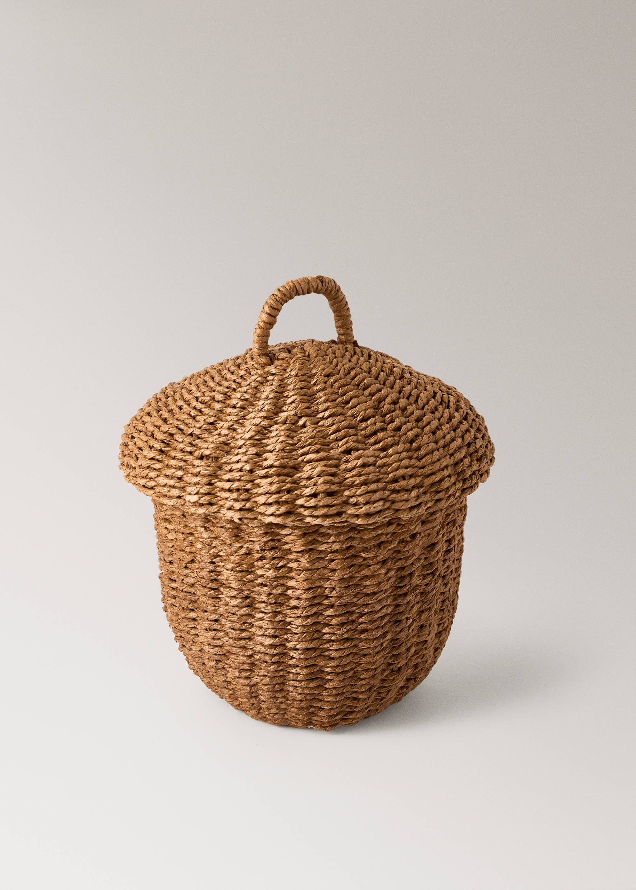 Children’s paper basket with acorn design - Details of the article 1
