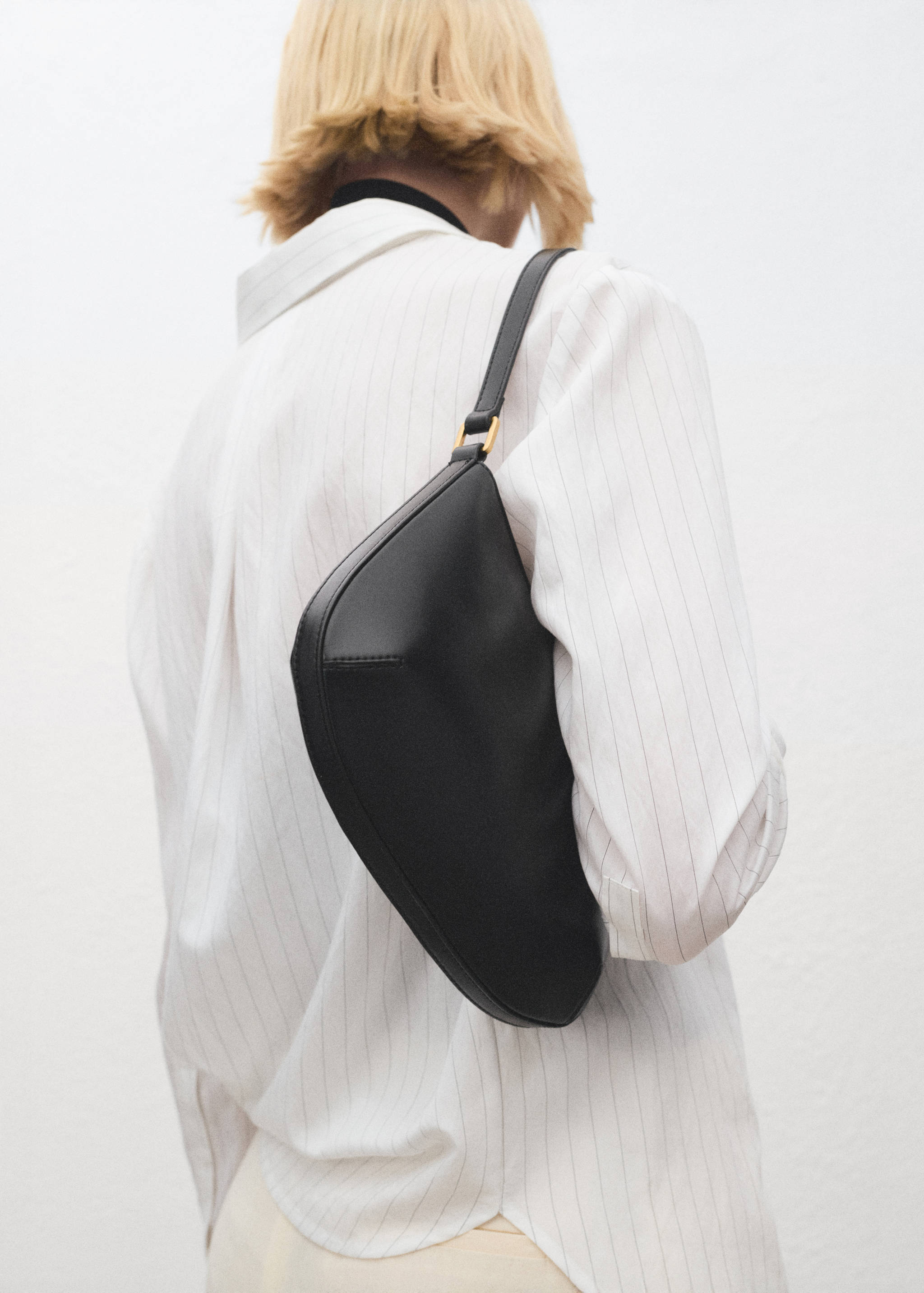 Oval shoulder bag - Details of the article 9