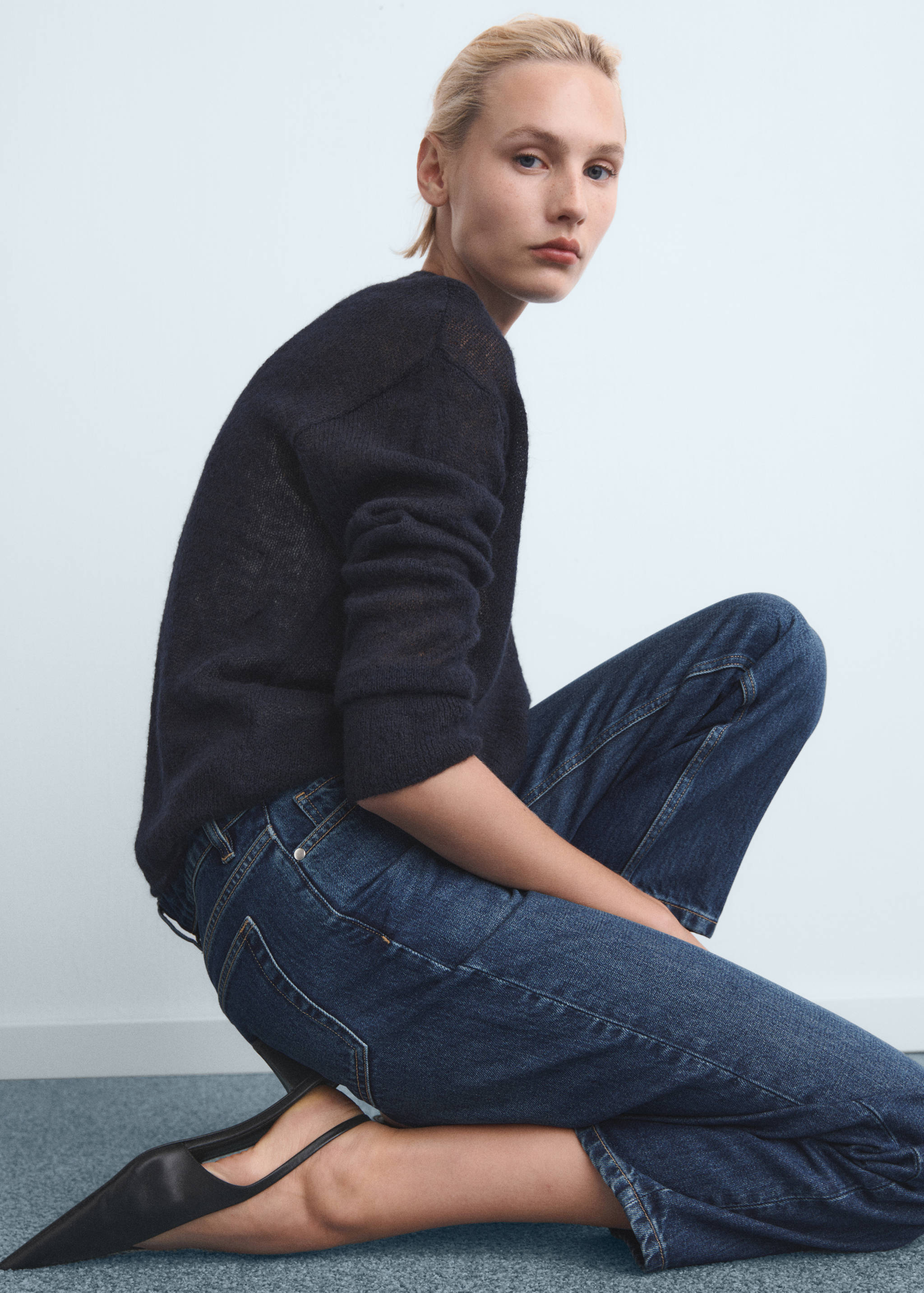 Mid-rise straight jeans - Details of the article 2
