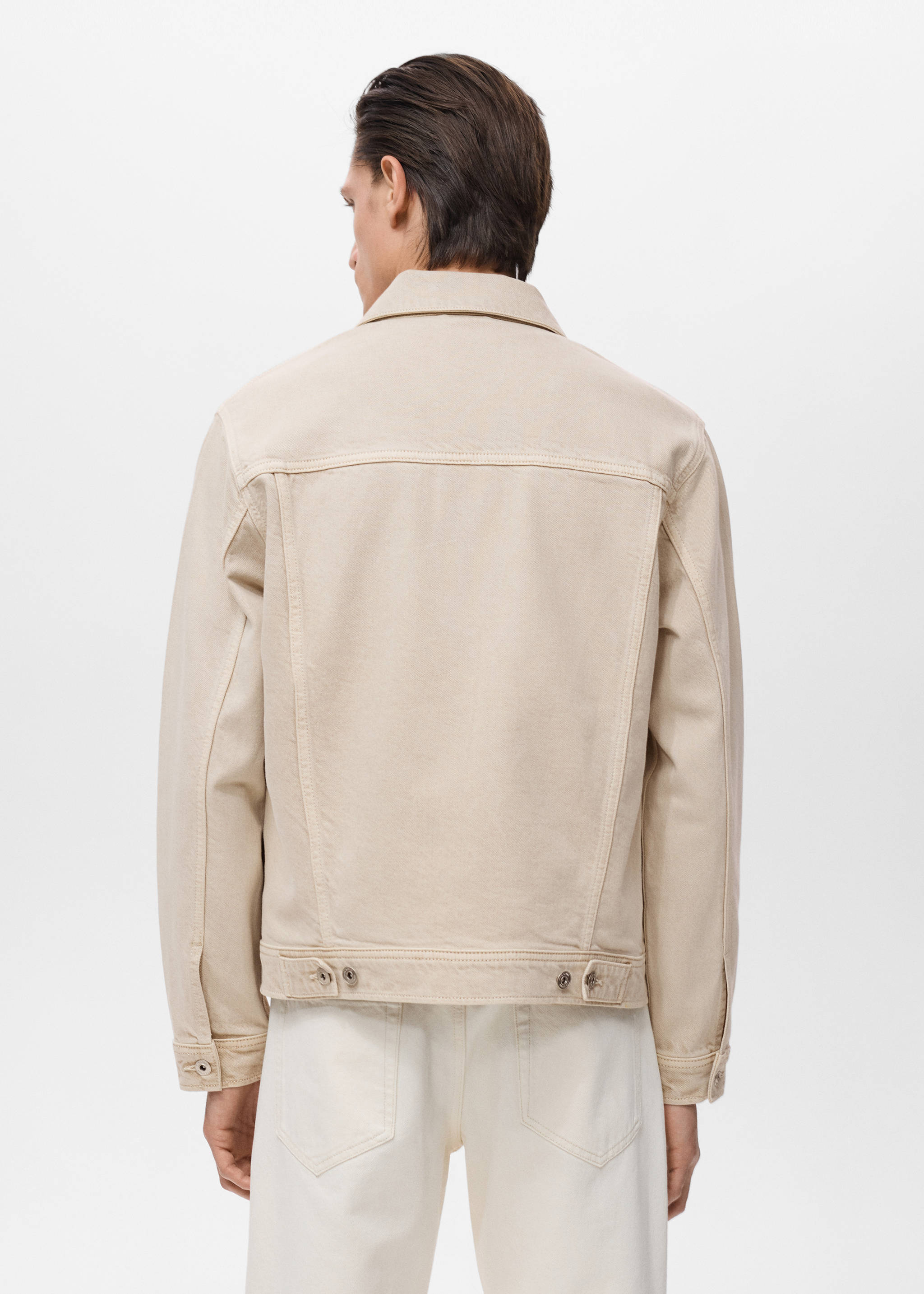 Denim jacket pockets - Reverse of the article