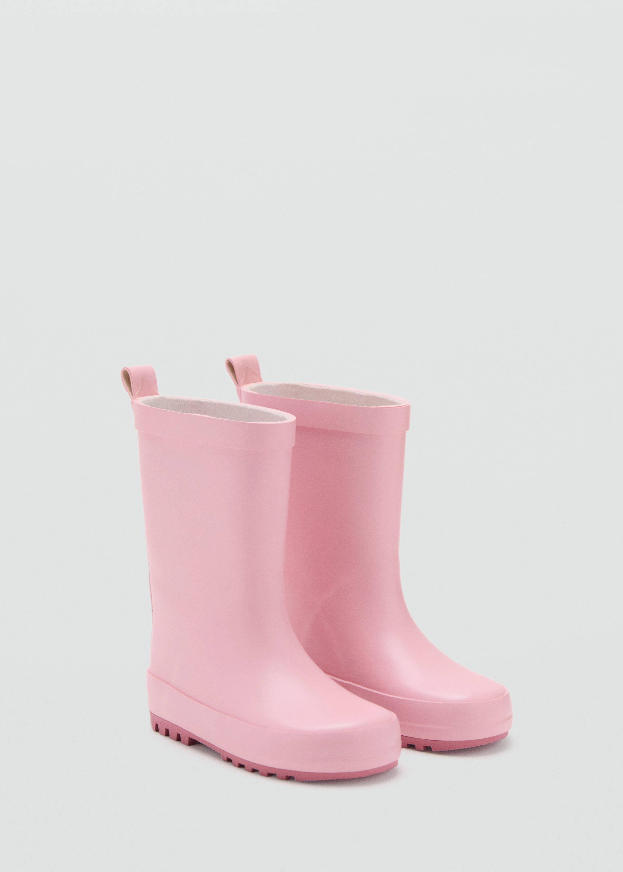 حذاء المطر - رؤية وسط