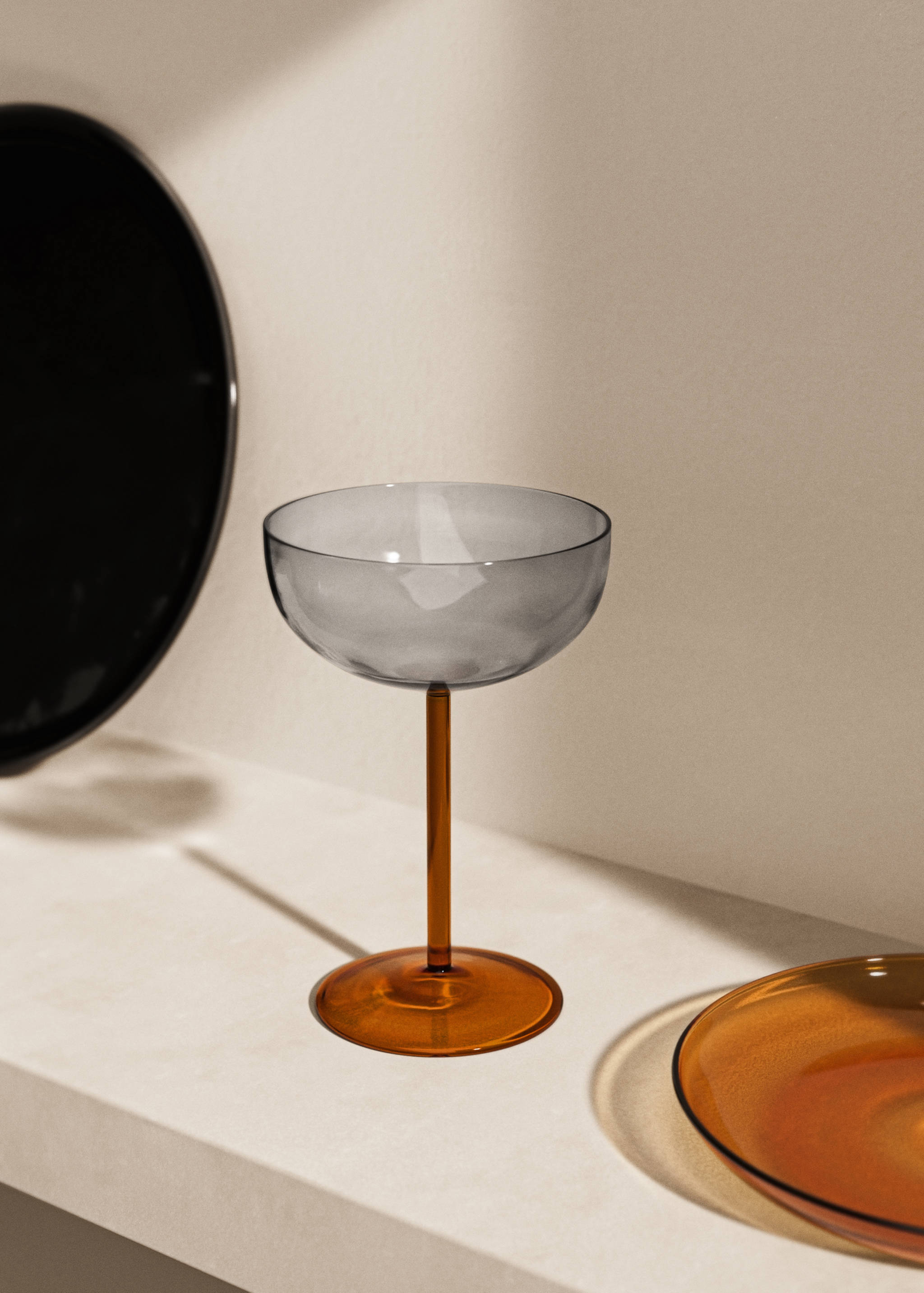 Dwukolorowy kieliszek do szampana ze szkła borokrzemianowego - Plan ogólny