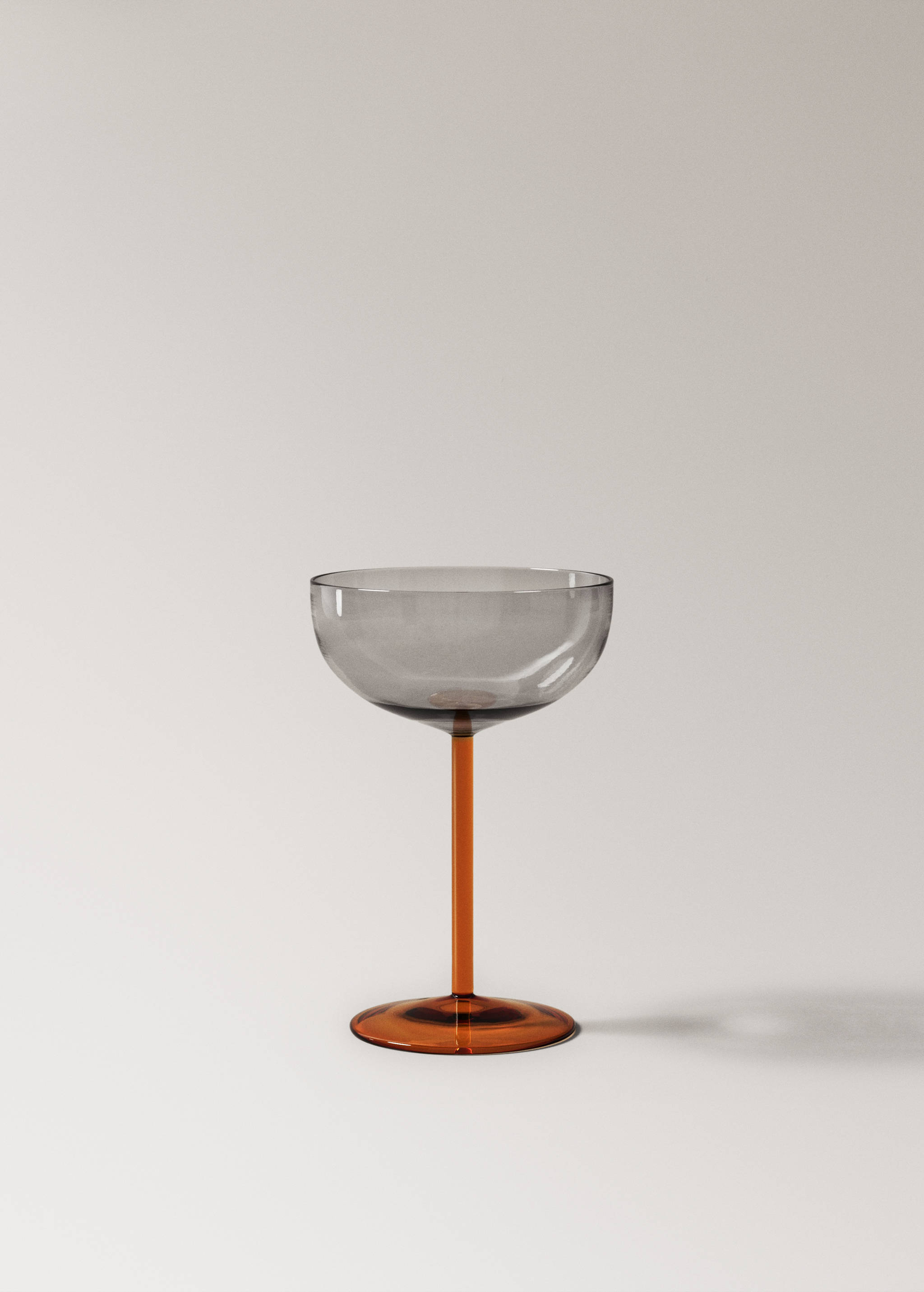 Dwukolorowy kieliszek do szampana ze szkła borokrzemianowego - Artykuł bez modela/modelki