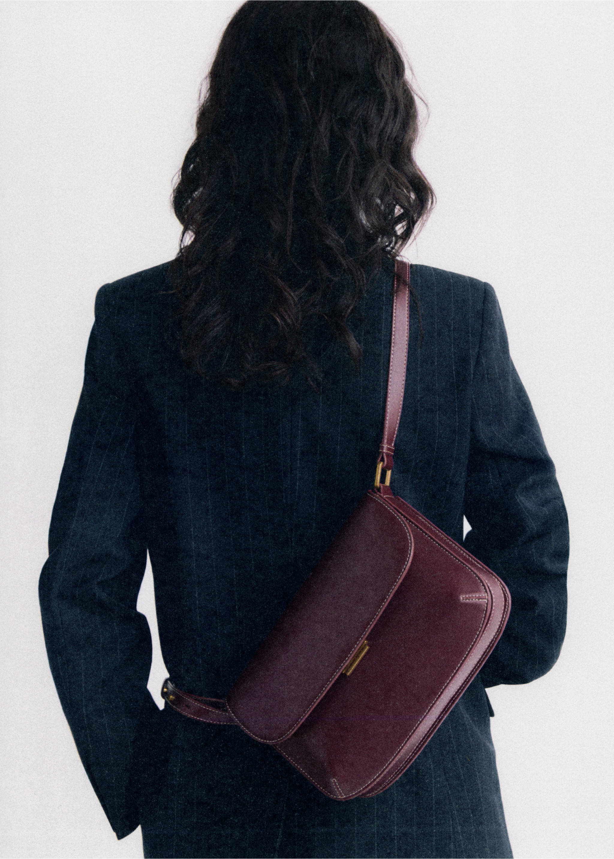 Crossbody bag with flap - General plane, Burgundy. Ref: 17025797-00.
