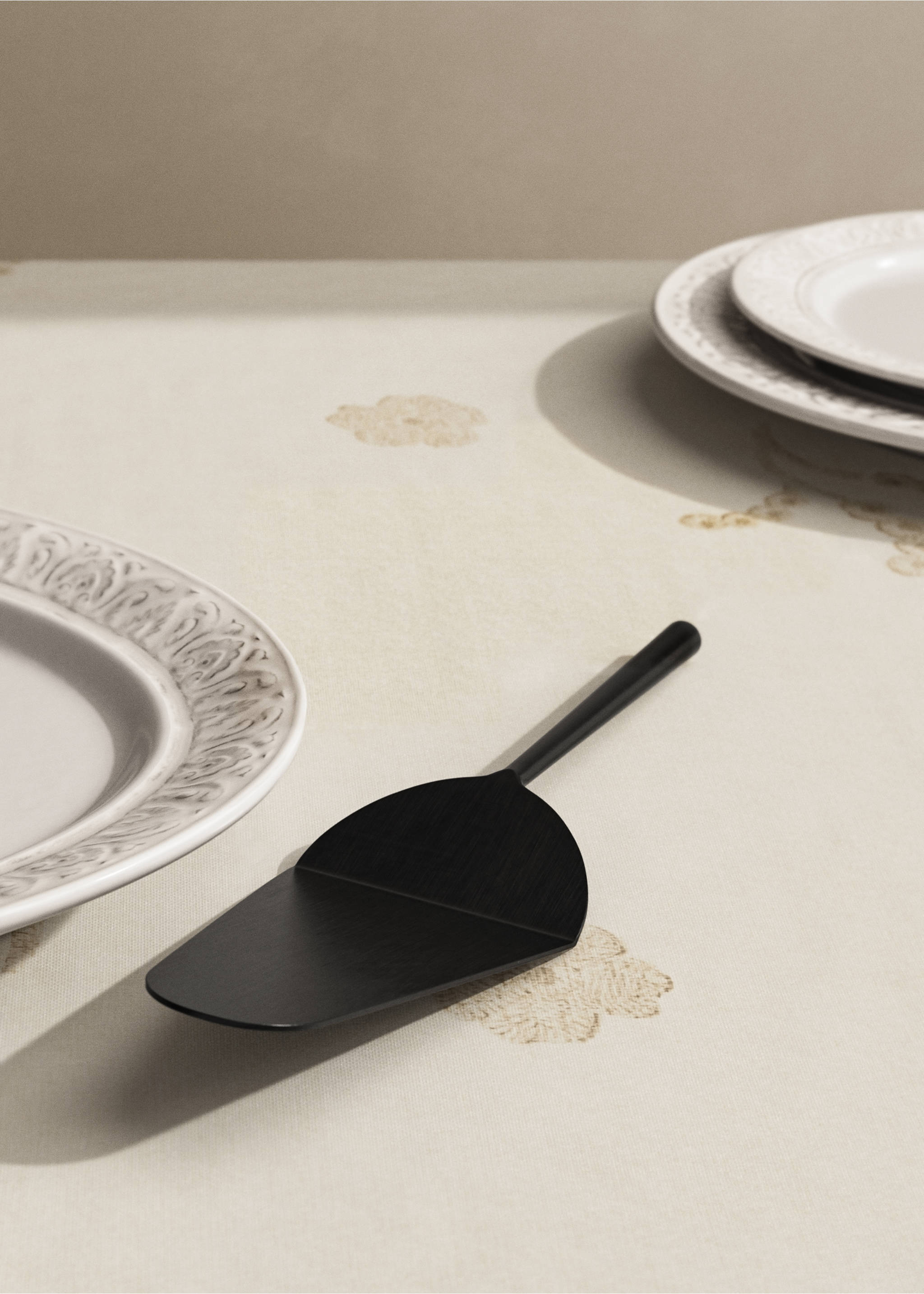 Matte stainless steel cake slice - General plane, Black. Ref: 17025812-00.