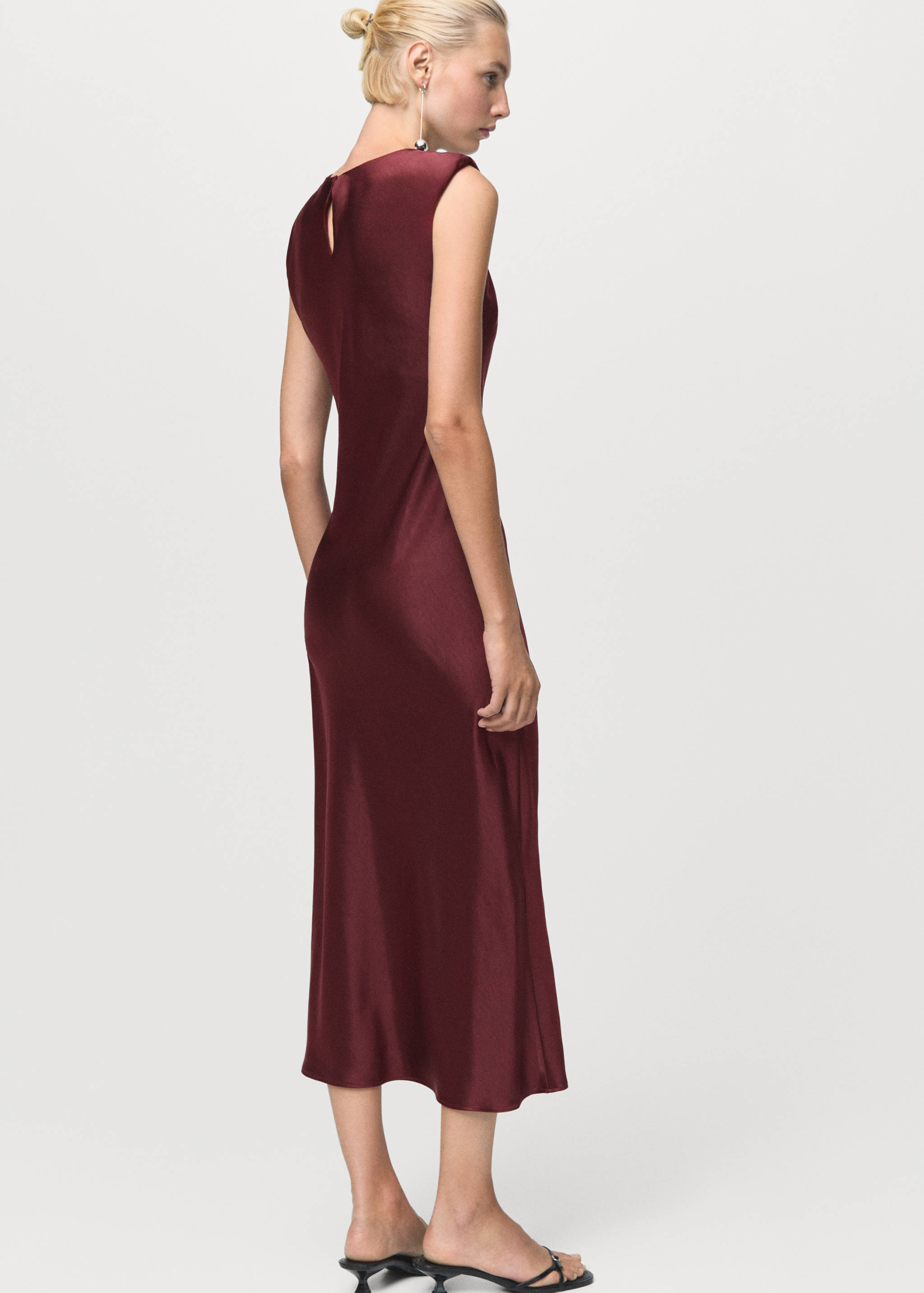 Tailliertes Satin-Kleid - Rückseite des Artikels