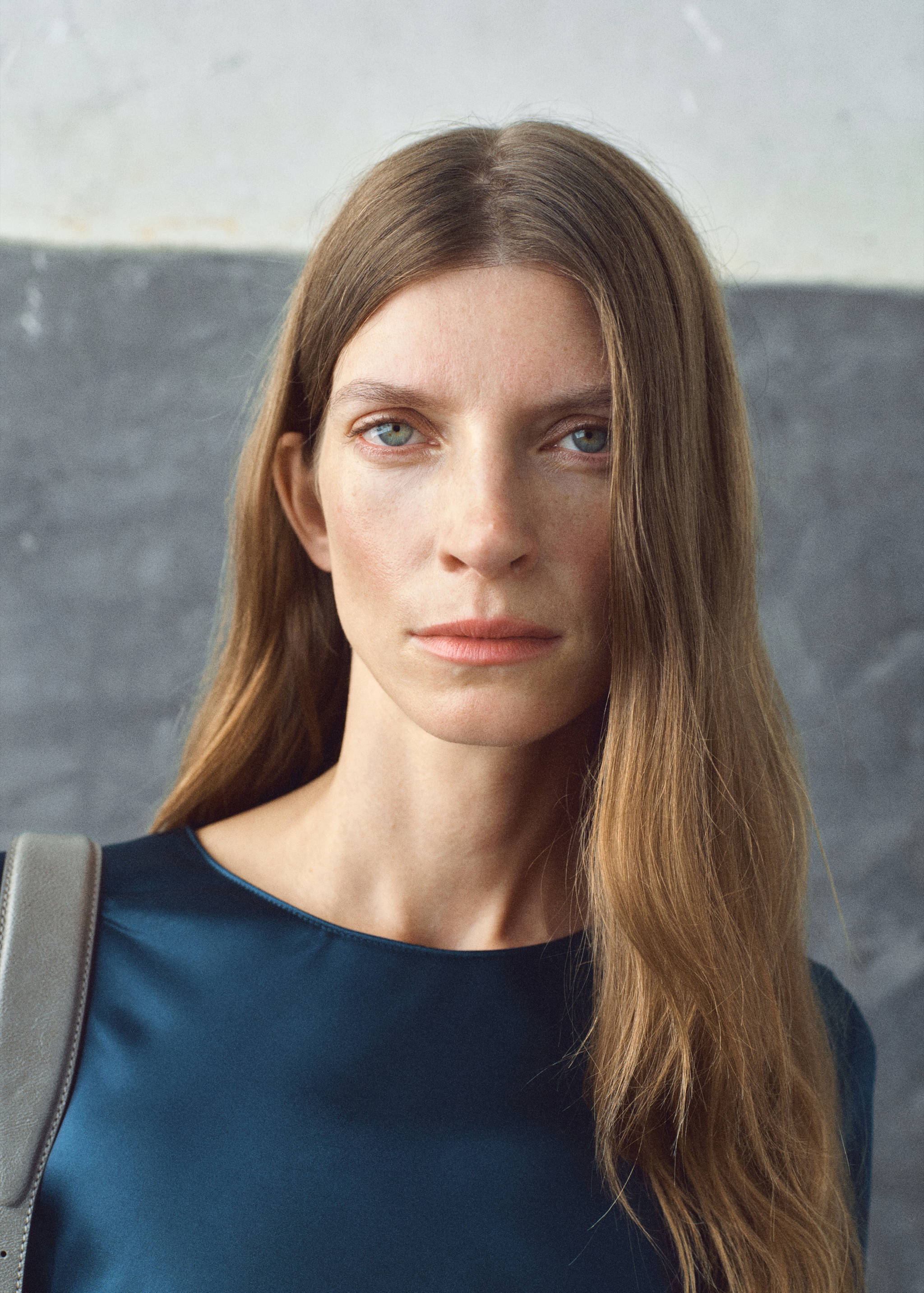 Vestido comprido acetinado - Pormenor do artigo 1