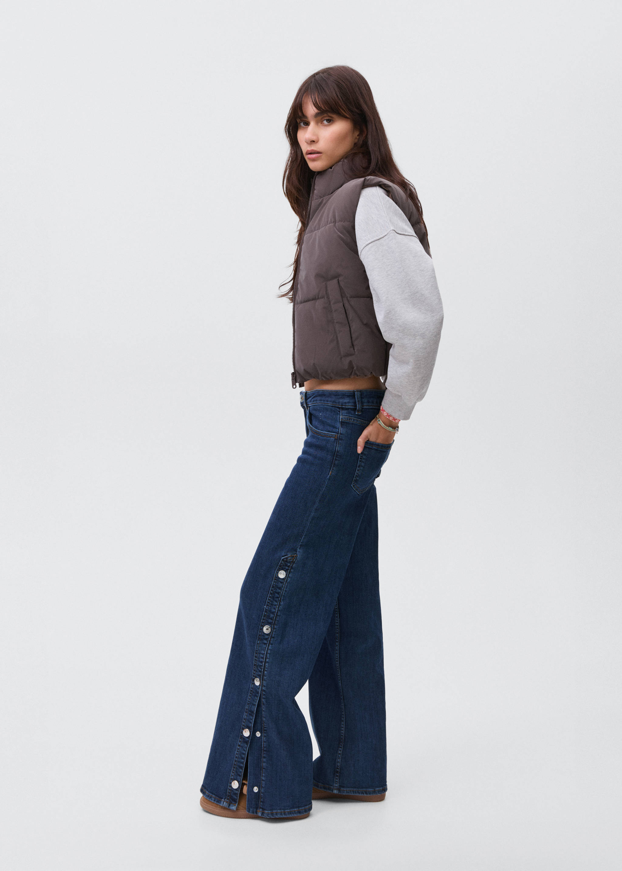 Wide leg jeans with cut-out - General plane