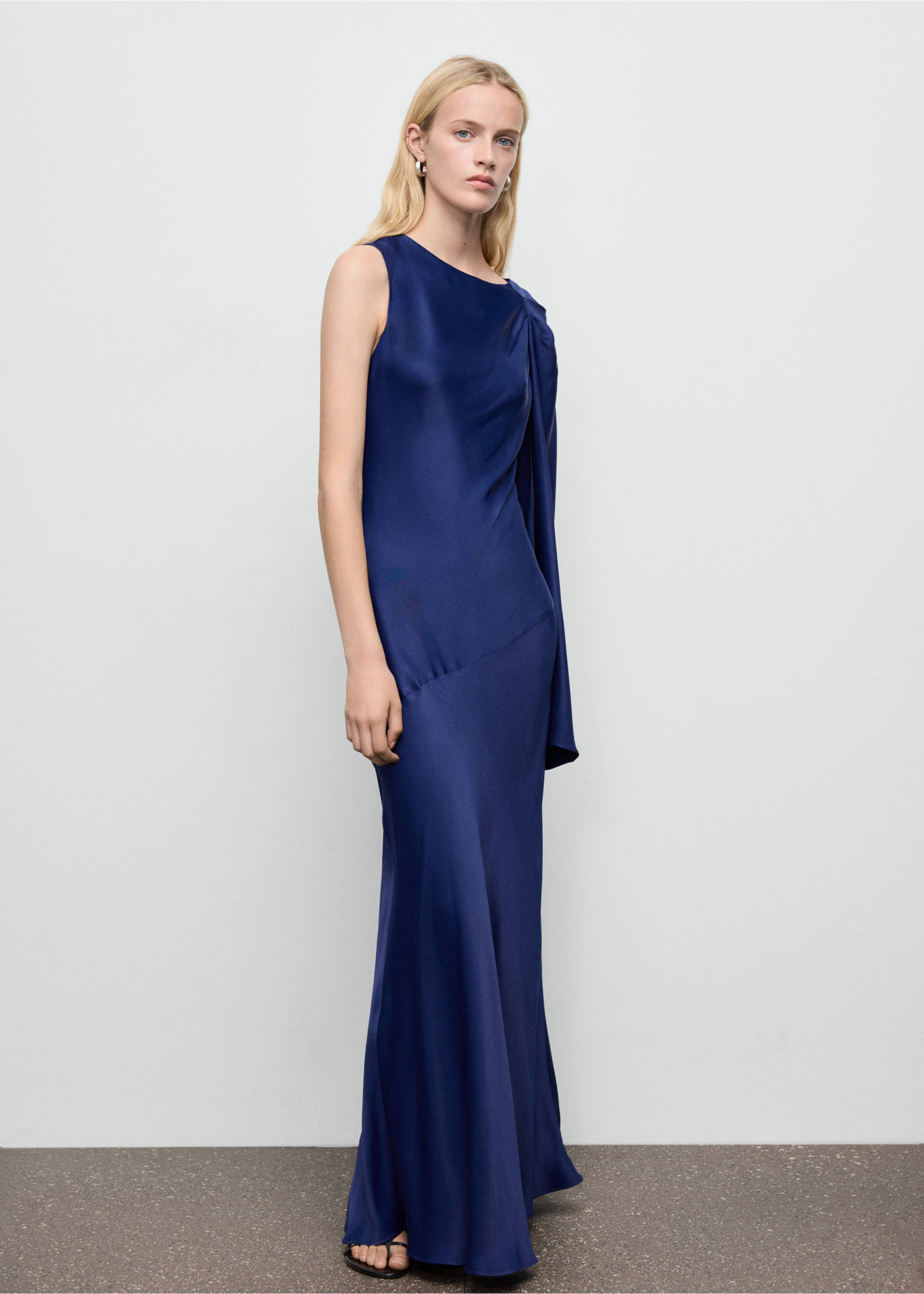 Asymmetrical satin dress - General plane, Navy. Ref: 17025831-00.