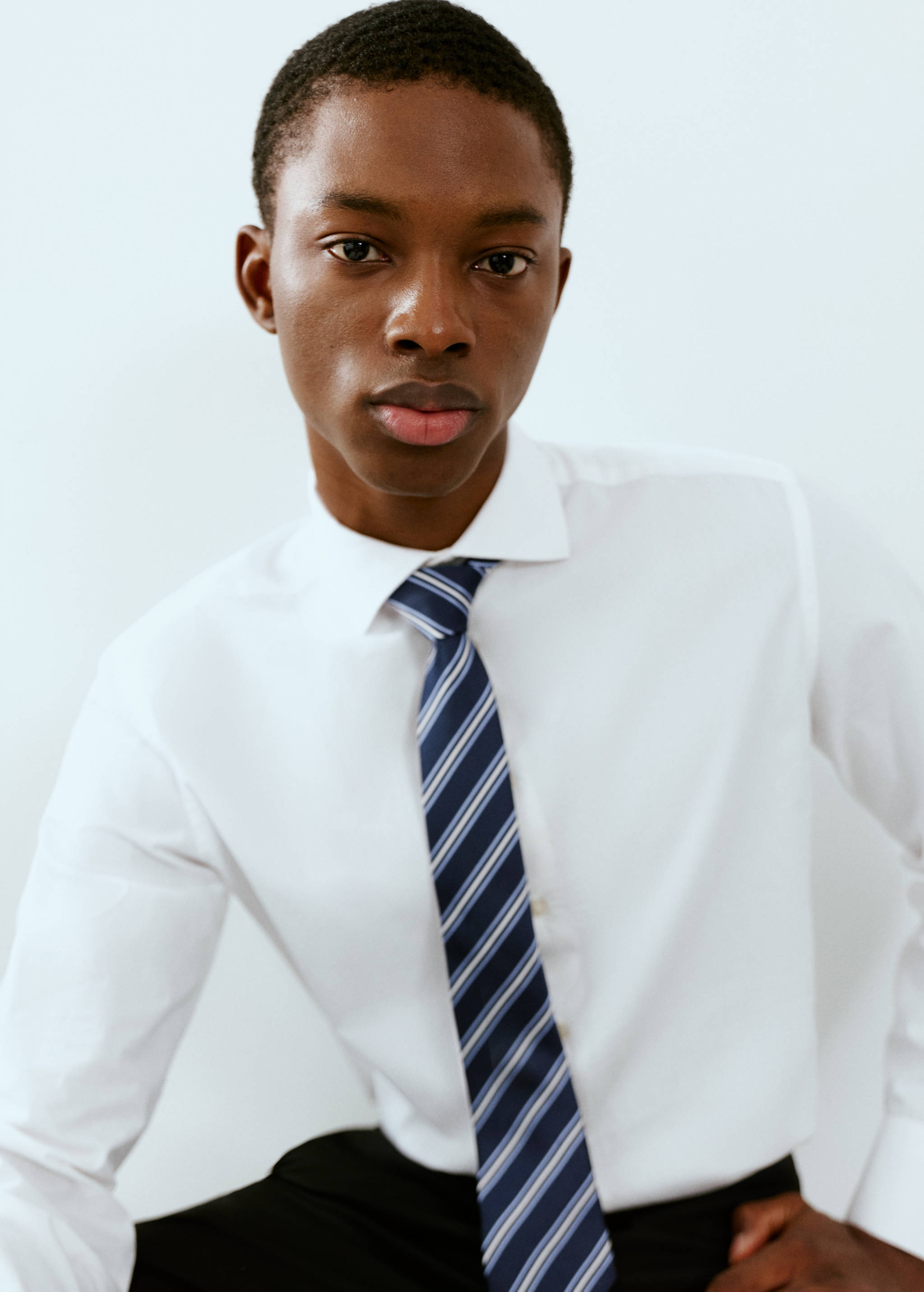 Галстук в полоску - Общий план