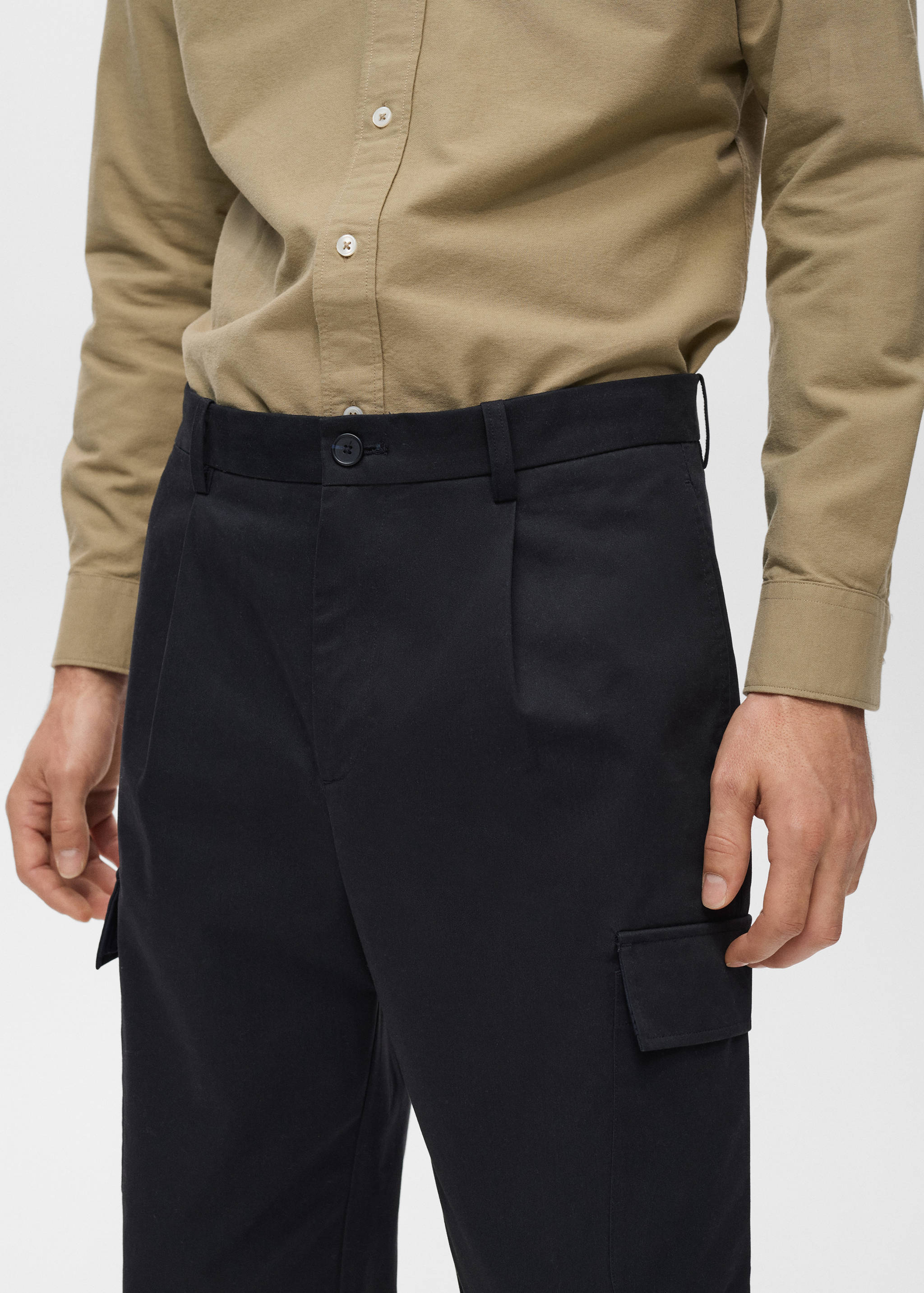 Regular-fit cotton cargo pants - Details of the article 1