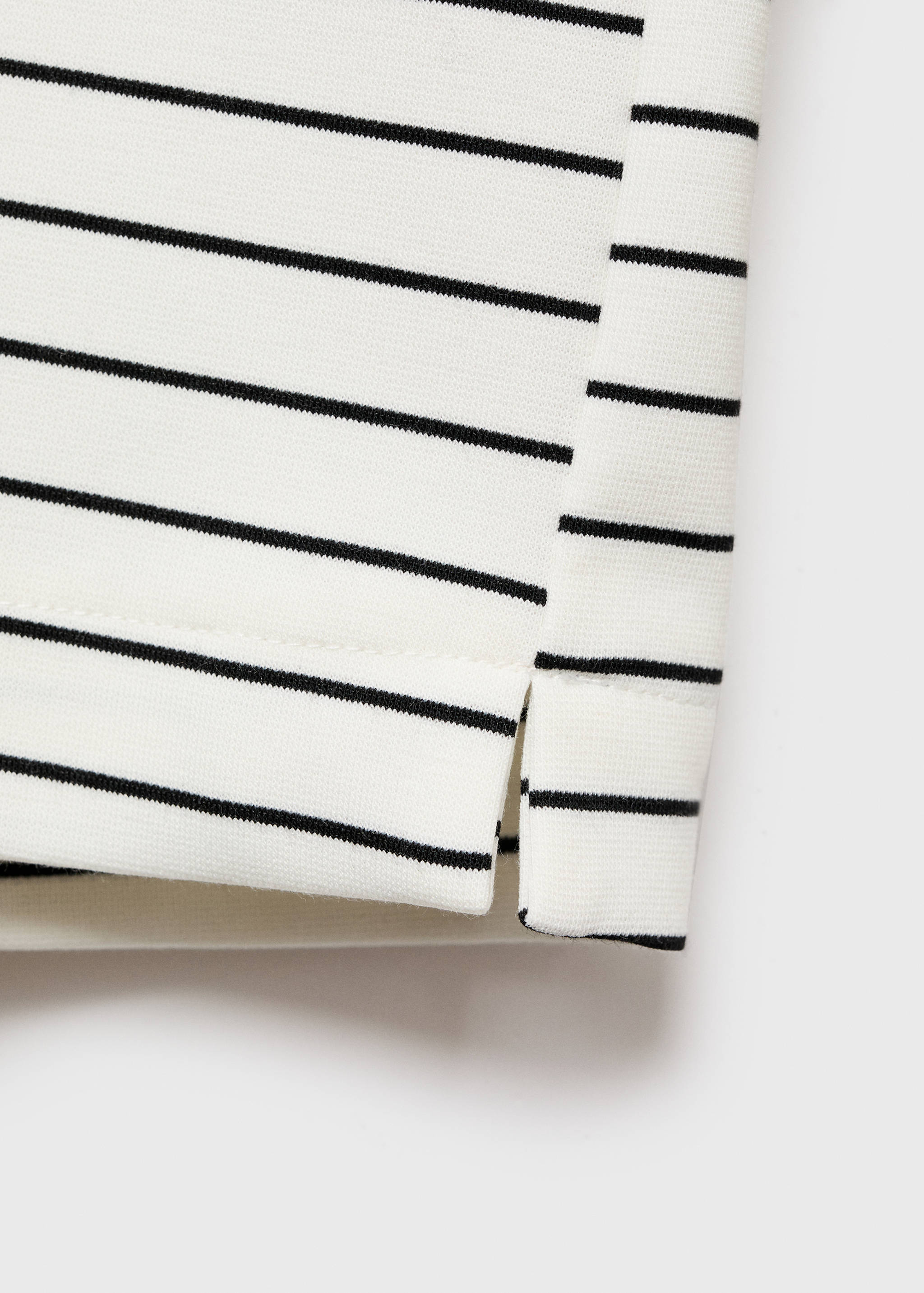 Striped long sleeves t-shirt - Details of the article 0