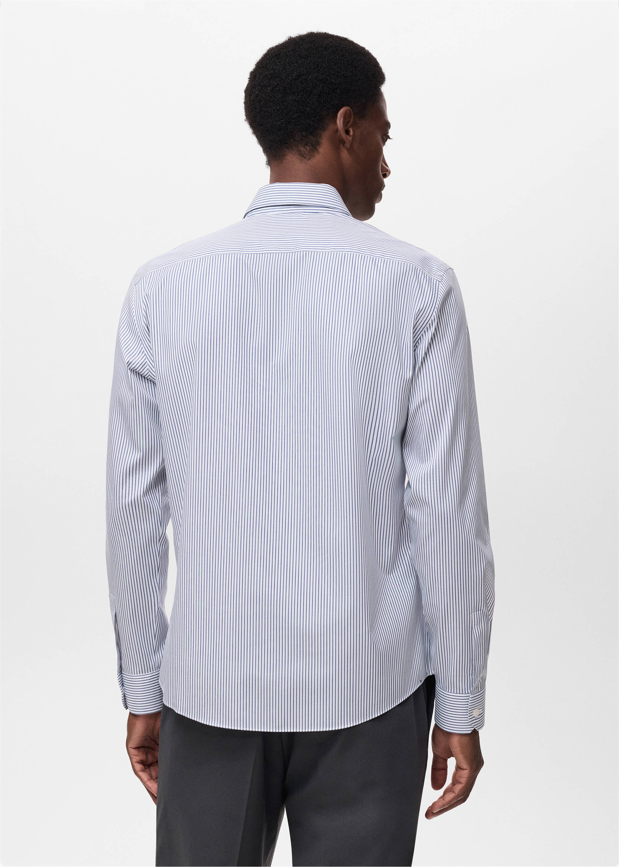 Chemise regular-fit coton rayures non iron - Verso de l’article, Bleu marine. Ref: 17025982-00.