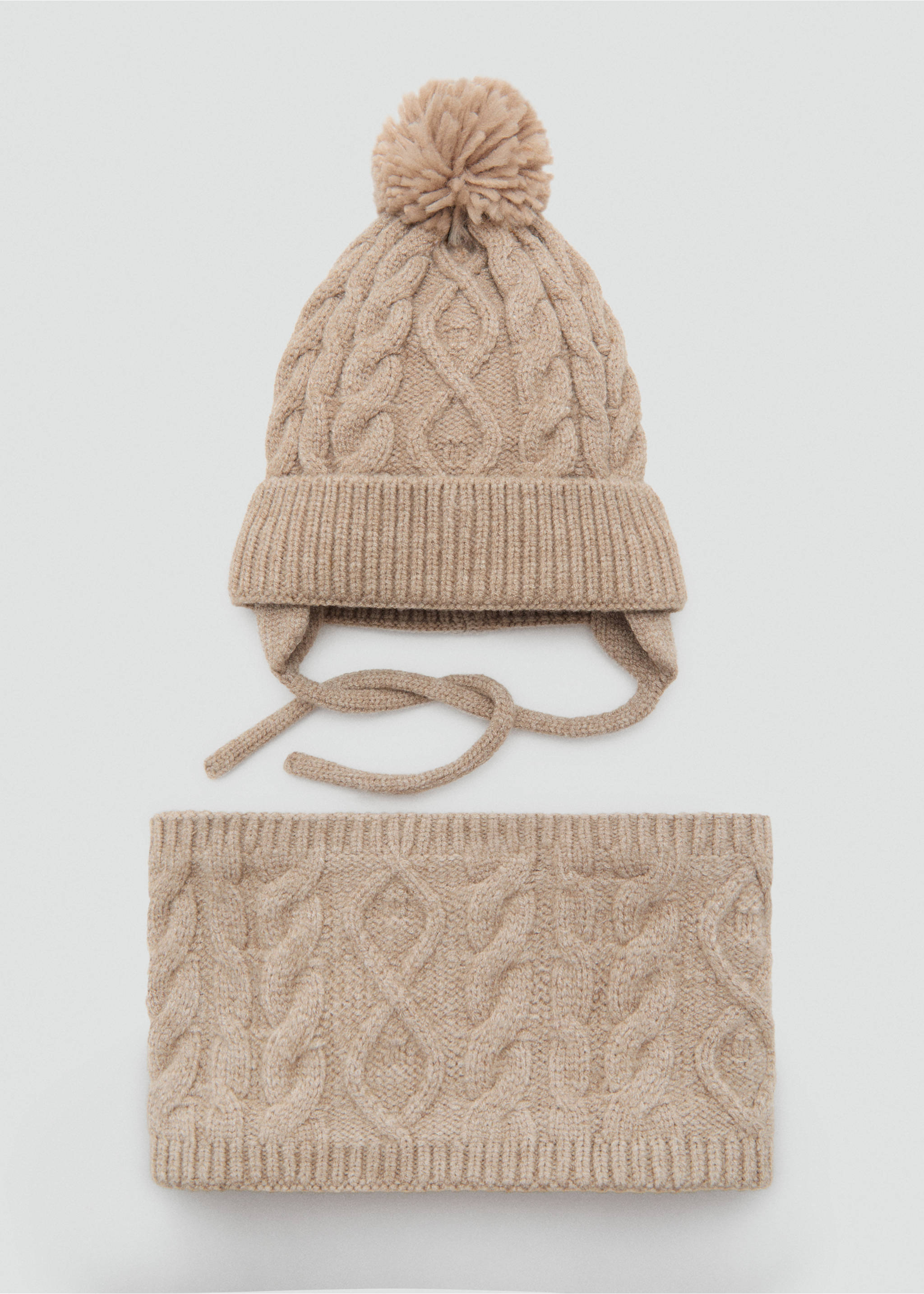 Gorro punto borla - Detalle del artículo 2, Arena. Ref: 17025986-00.