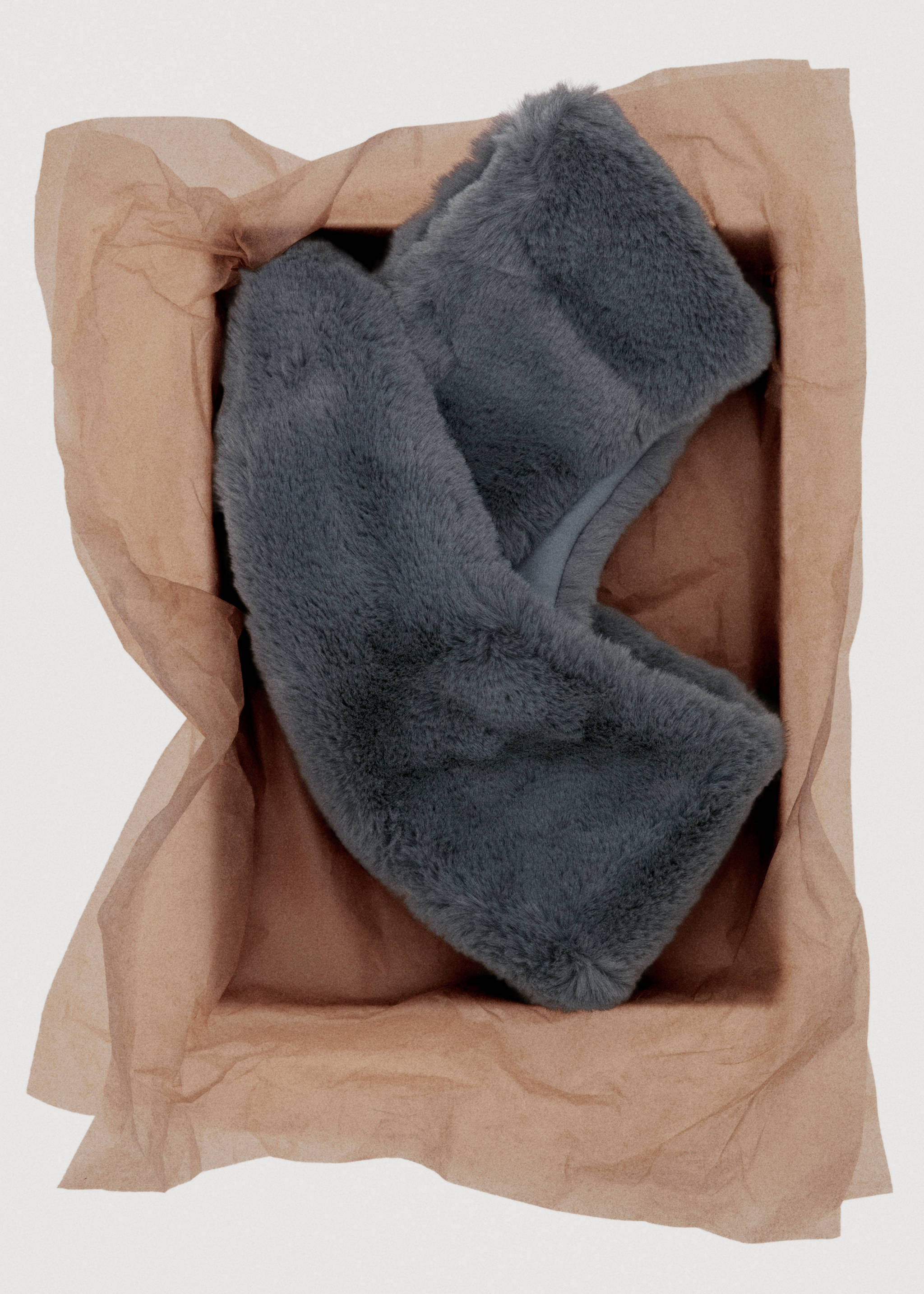 Faux-fur scarf - Details of the article 7