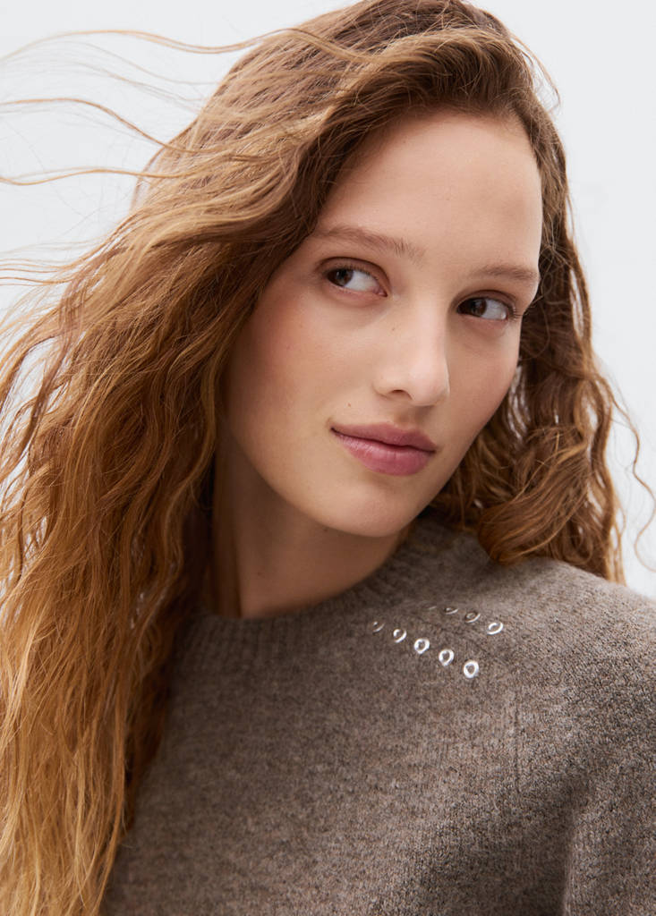 Studded knitted sweater — Brown