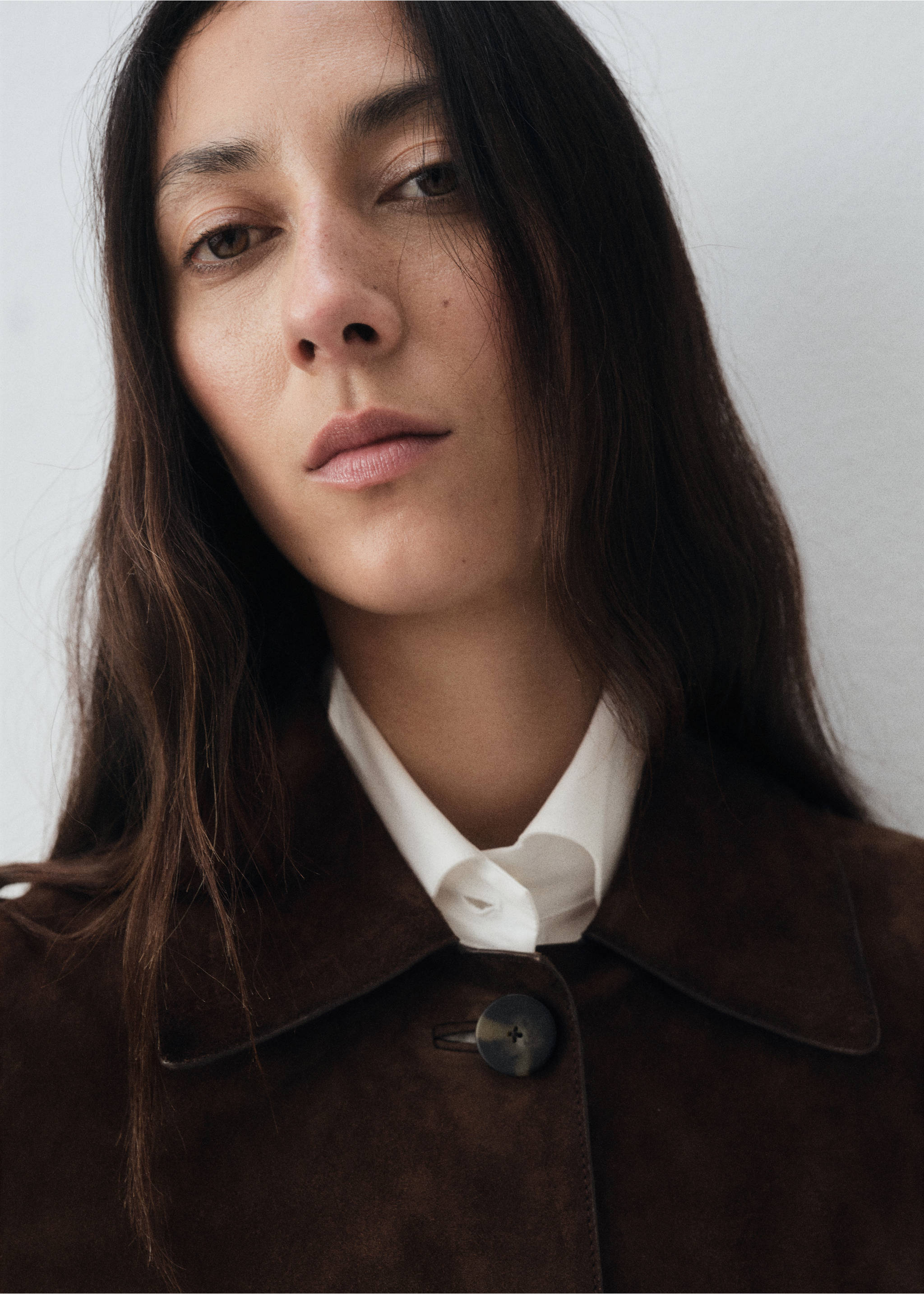 Veste courte 100 % daim - Détail de l'article 2, Marron. Ref: 17026347-00.