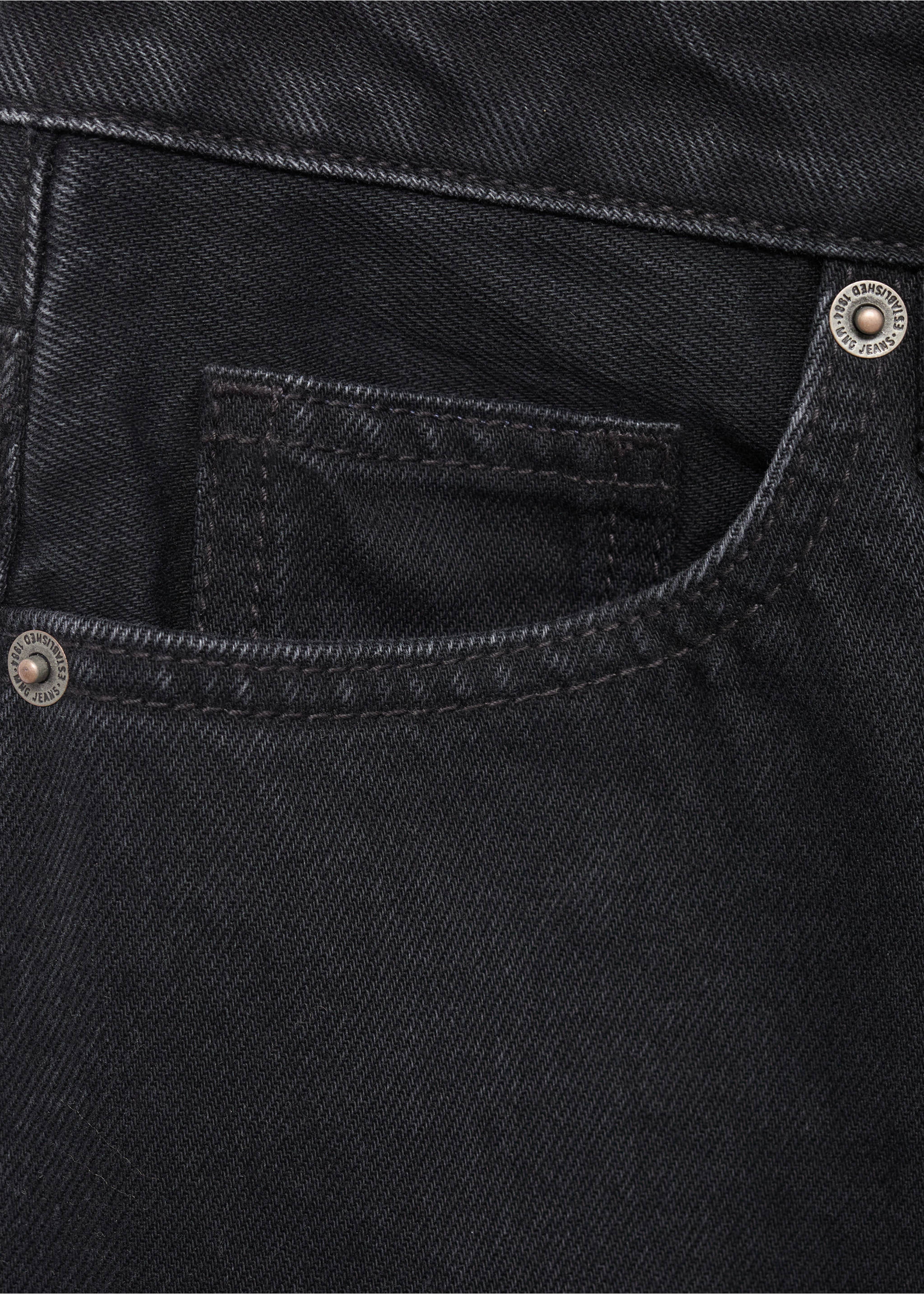 Jean Mom2000 mom taille haute - Détail de l'article 0, Black denim. Ref: 17026355-00.