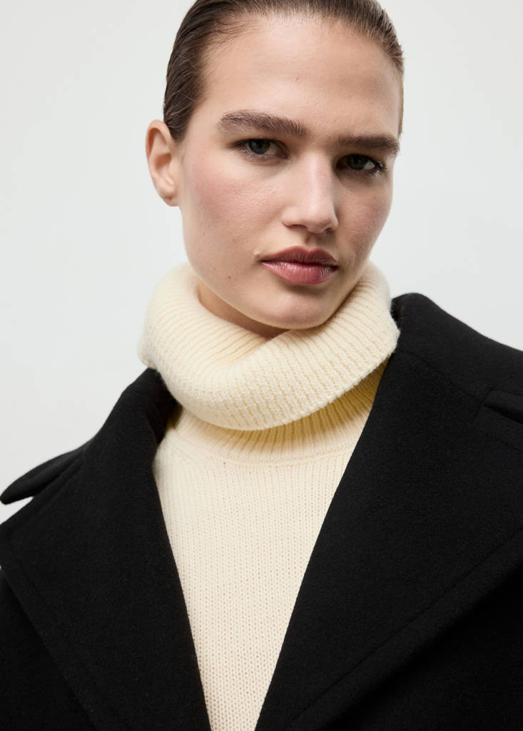 Oversized short wool coat — Black