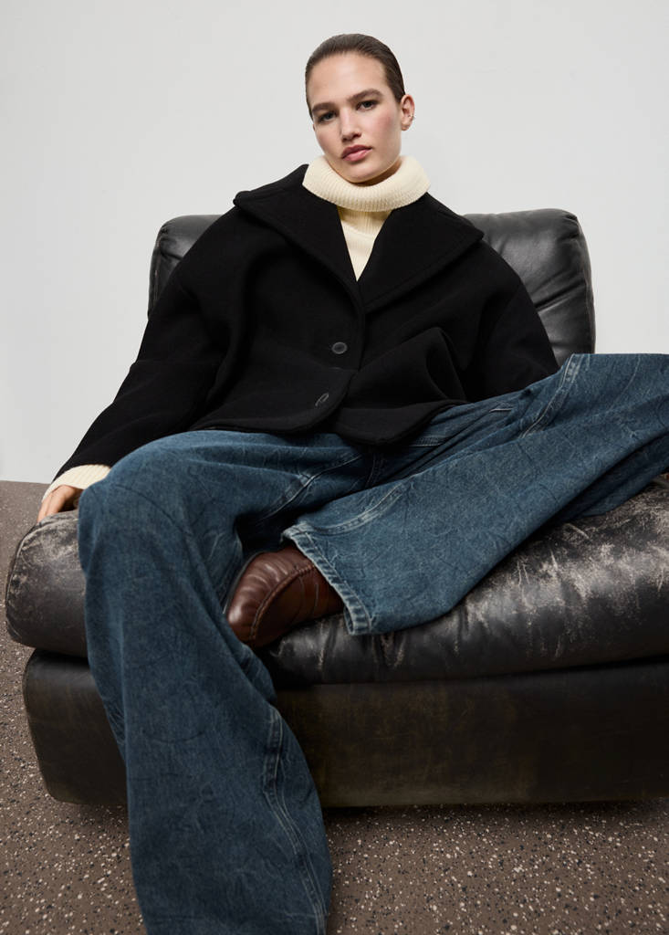 Oversized short wool coat — Black
