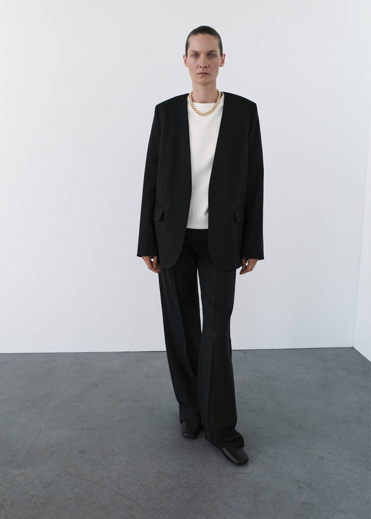 Suit blazer without lapels — Black