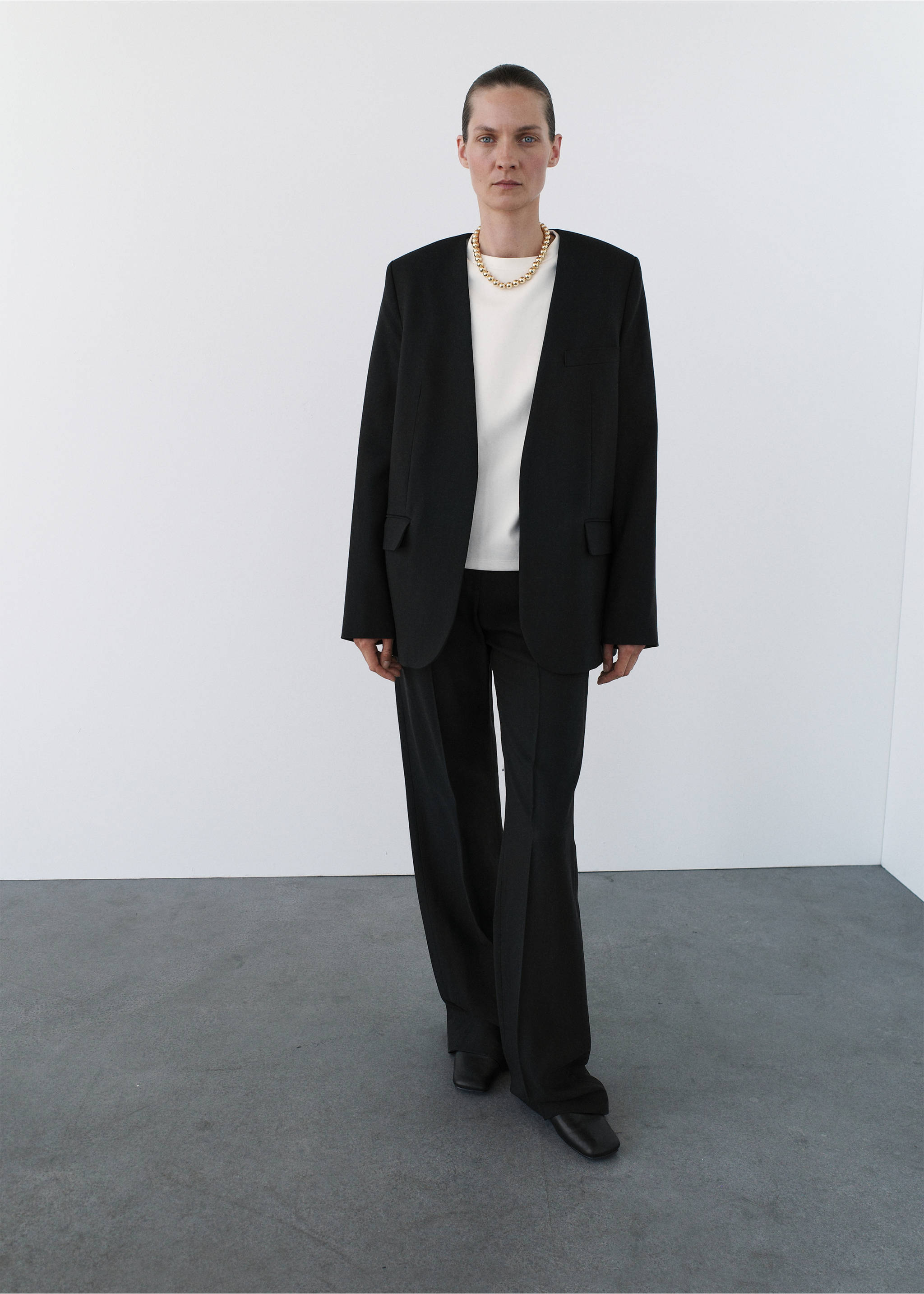 Suit blazer without lapels - General plane, Black. Ref: 17026361-00.