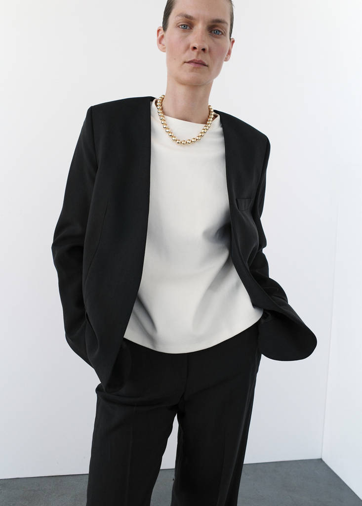 Suit blazer without lapels — Black