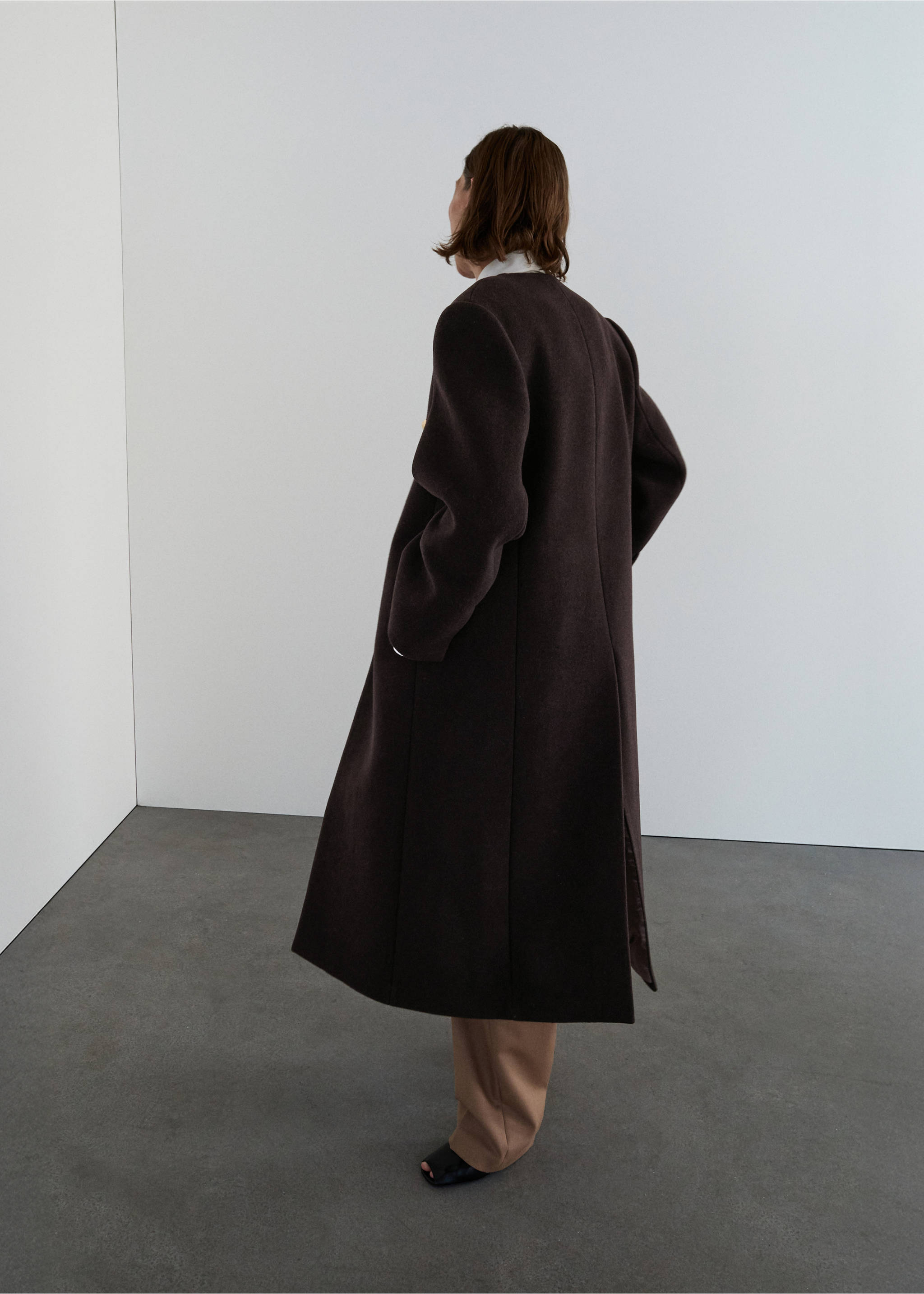 Long wool coat - Reverse of the article, Chocolate. Ref: 17026362-00.