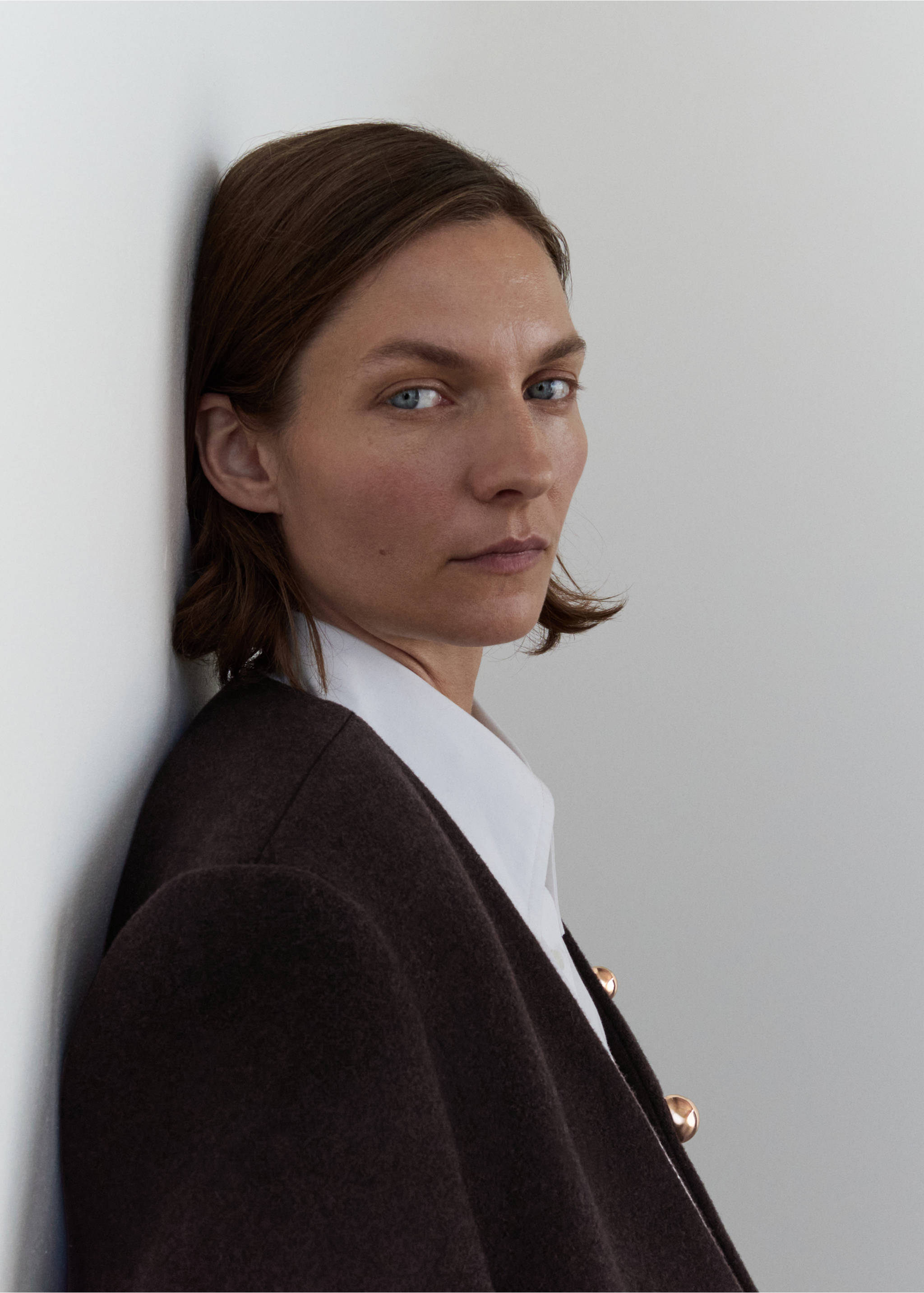 Long wool coat - Details of the article 1, Chocolate. Ref: 17026362-00.