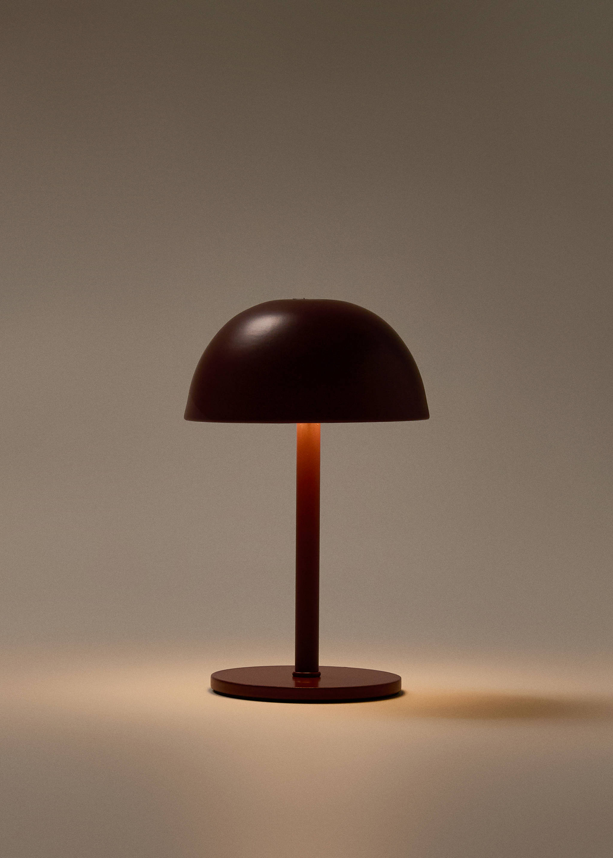 Metalna stolna lampa s dodirnom funkcijom - Detalji artikla 4