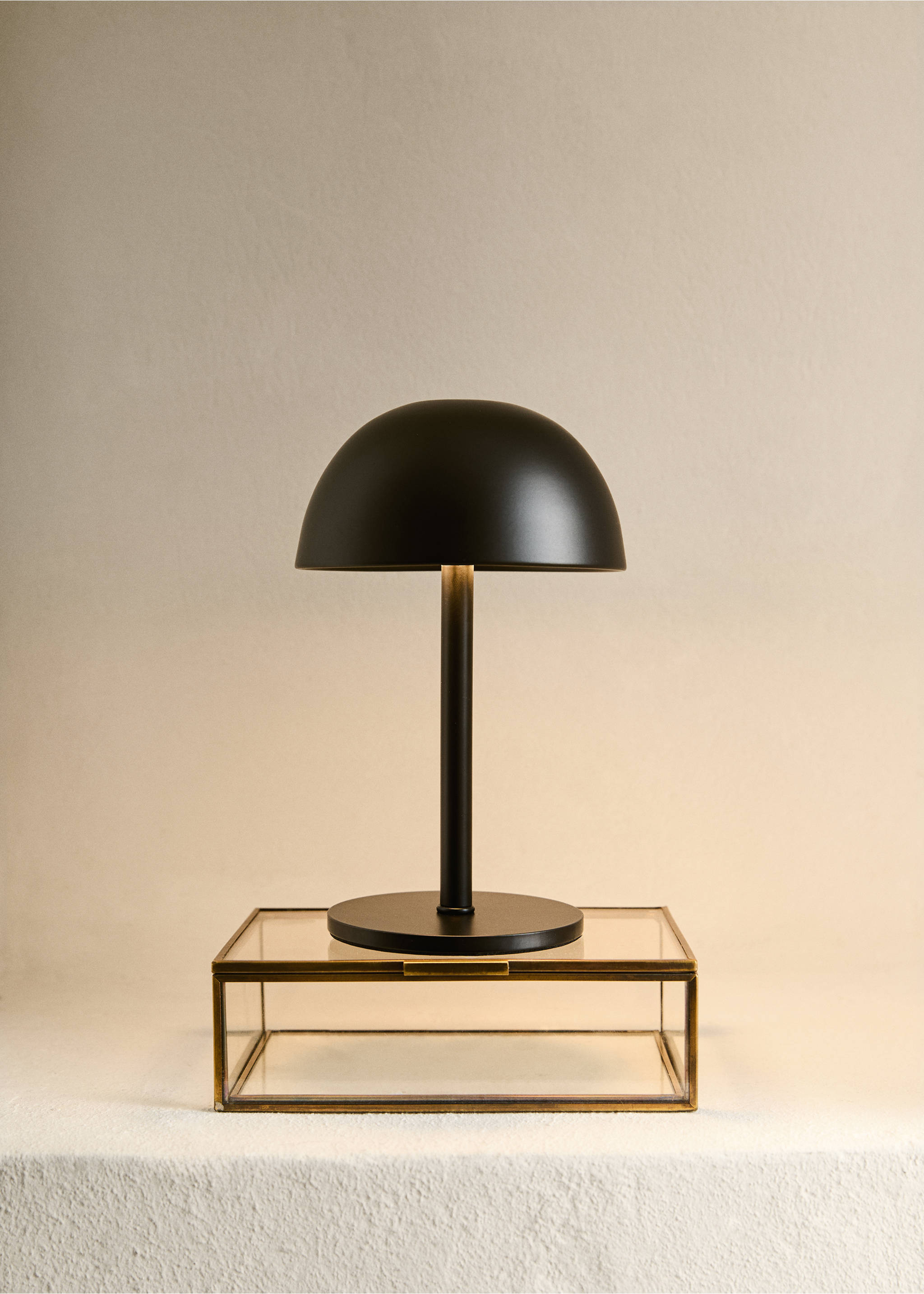 Tactile metal table lamp - General plane, Black. Ref: 17026726-00.