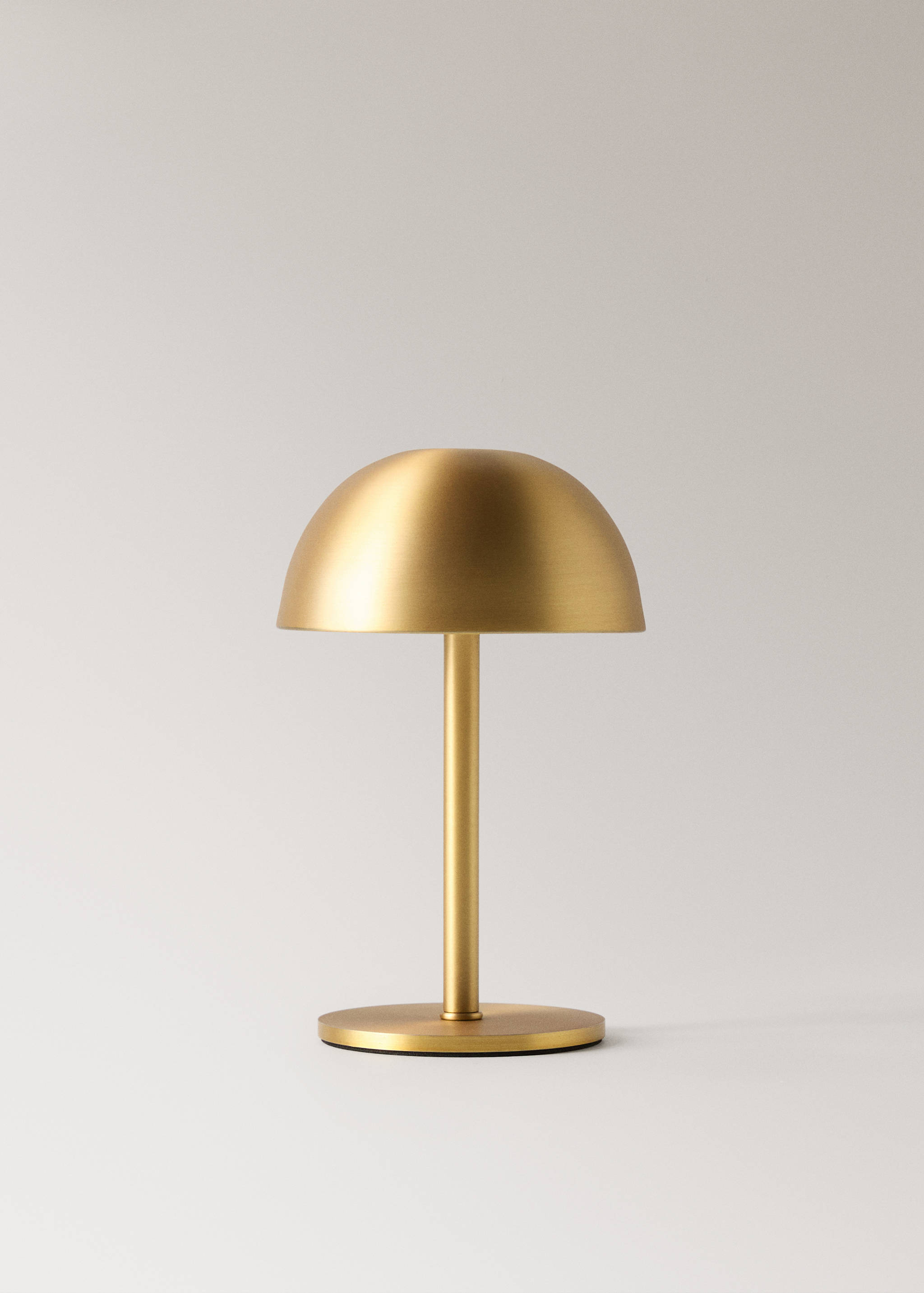 Tactile metal table lamp - Article without model